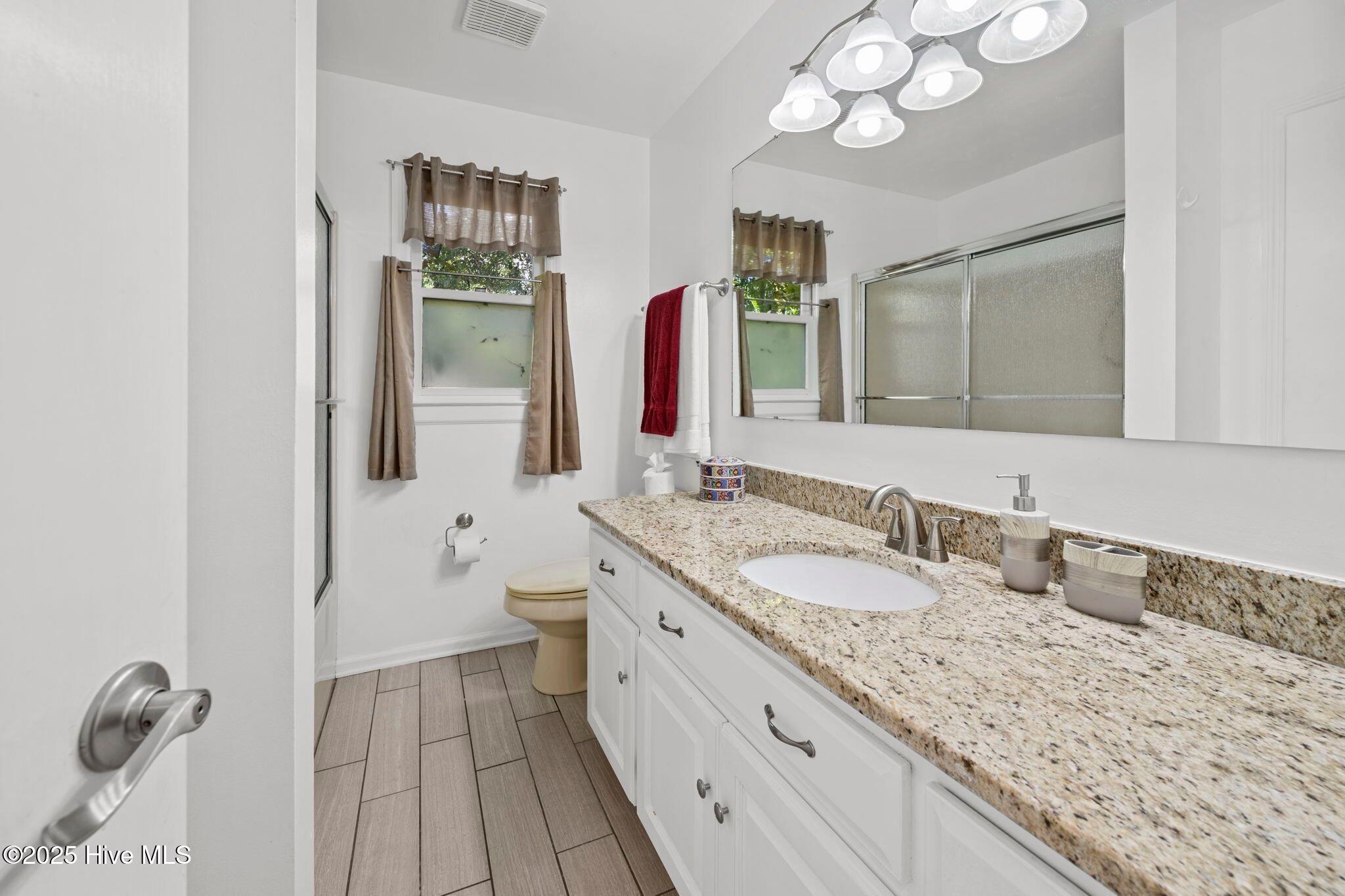 100563455 | Photo 20