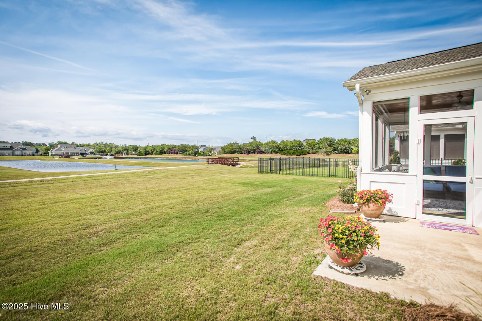 100546730 | Photo 37