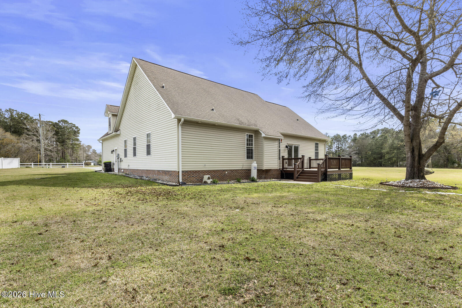 100563110 | Photo 49