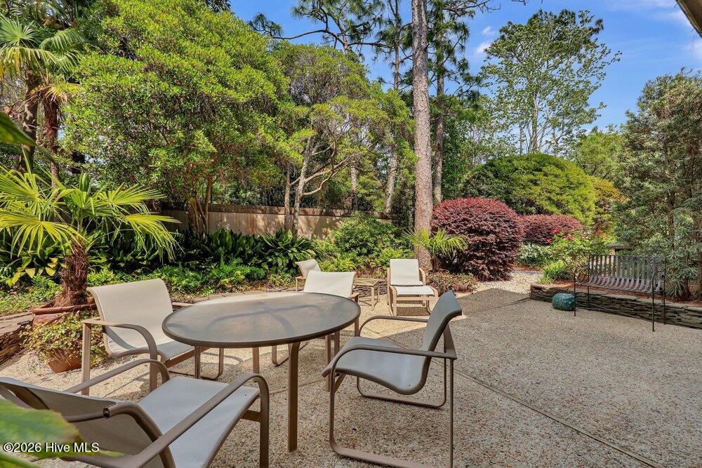 3703 Reston Court B, Wilmington, NC 28403 – photo 14: Rear Courtyard Garden