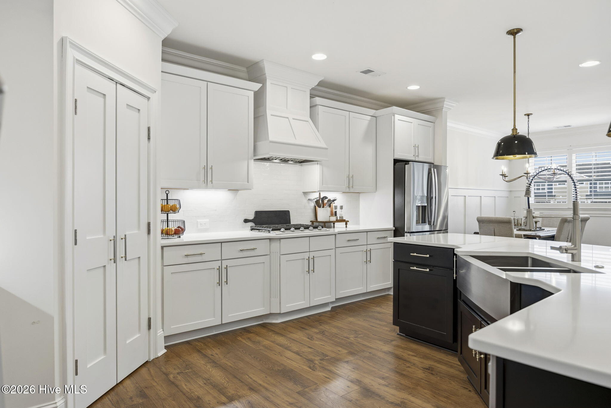 100553827 | Photo 16