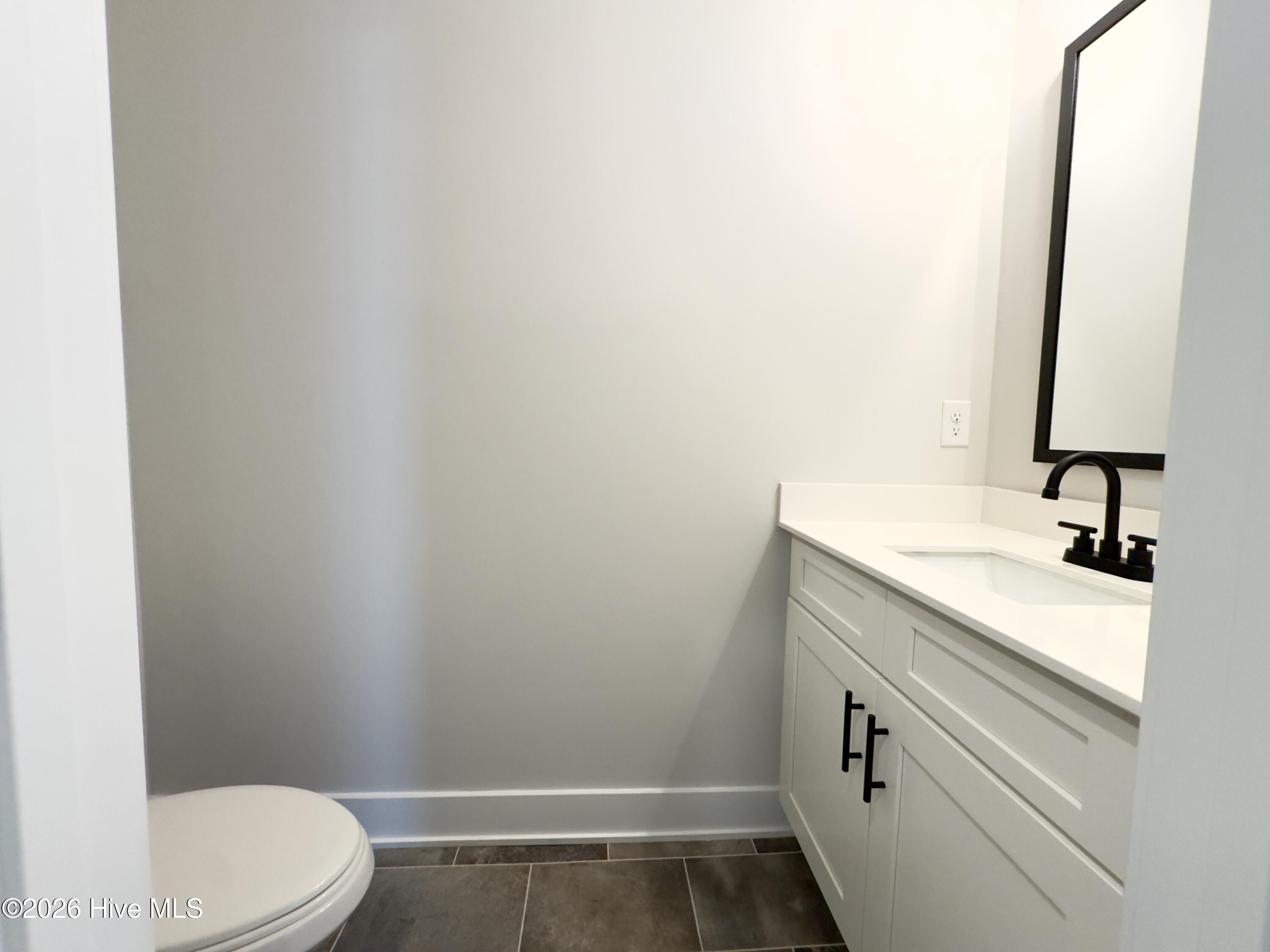 100550461 | Photo 11