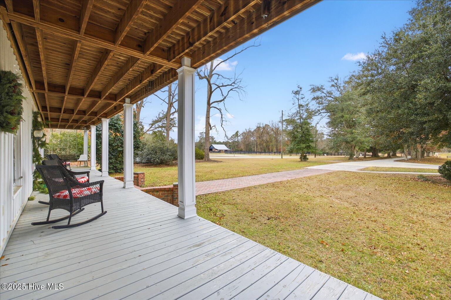 100545633 | Photo 15