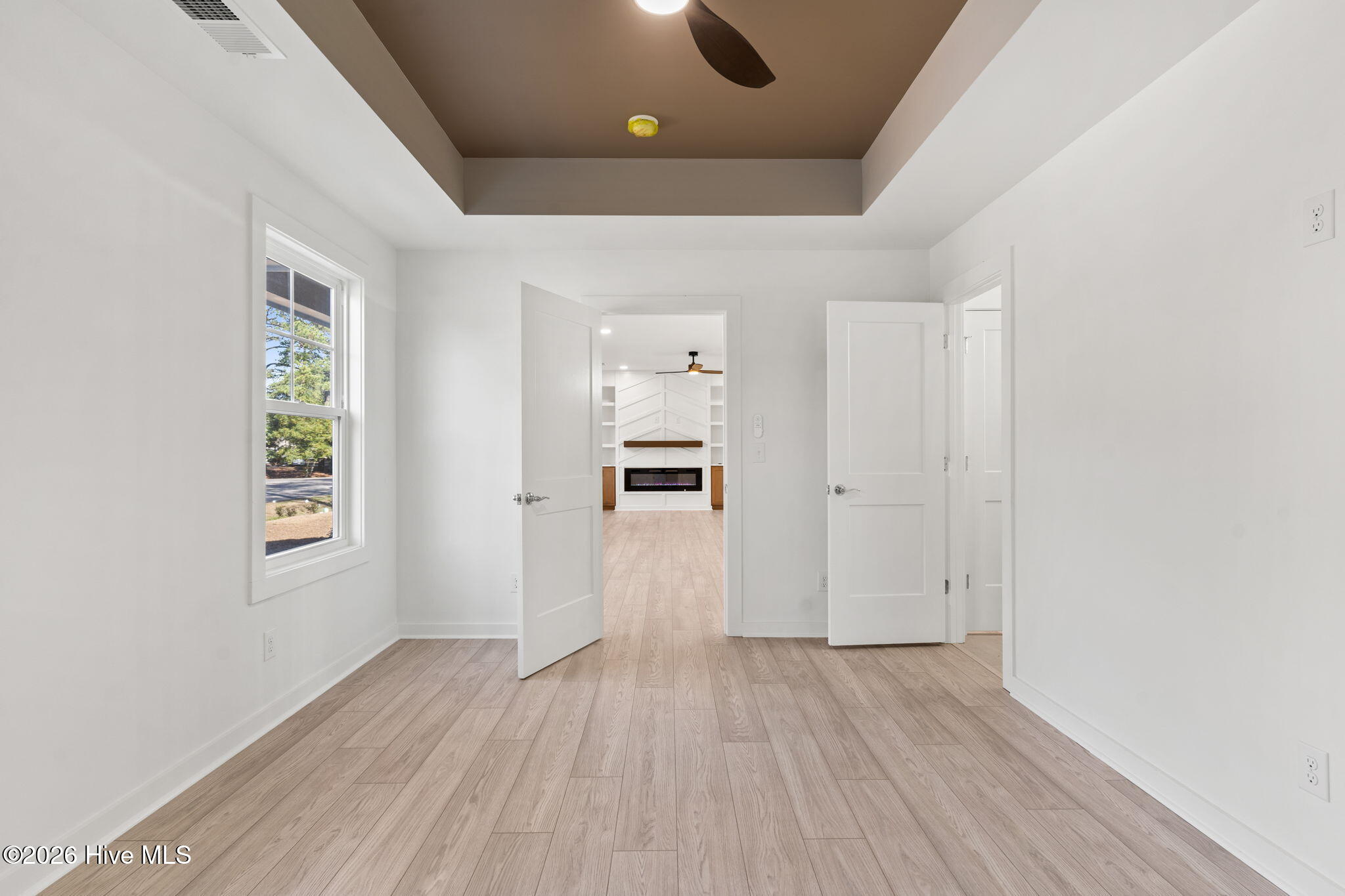 100559220 | Photo 33