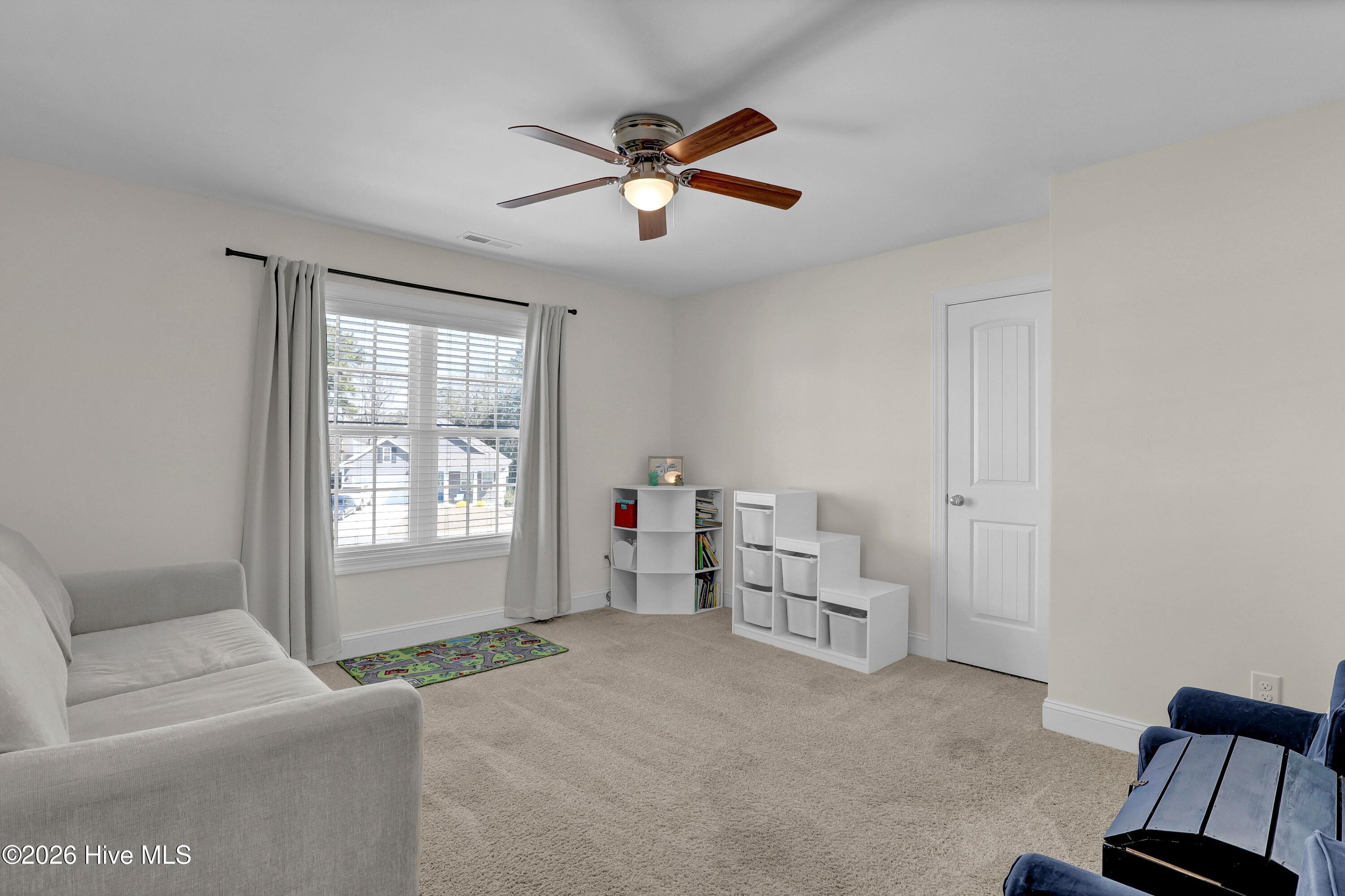 100557019 | Photo 34