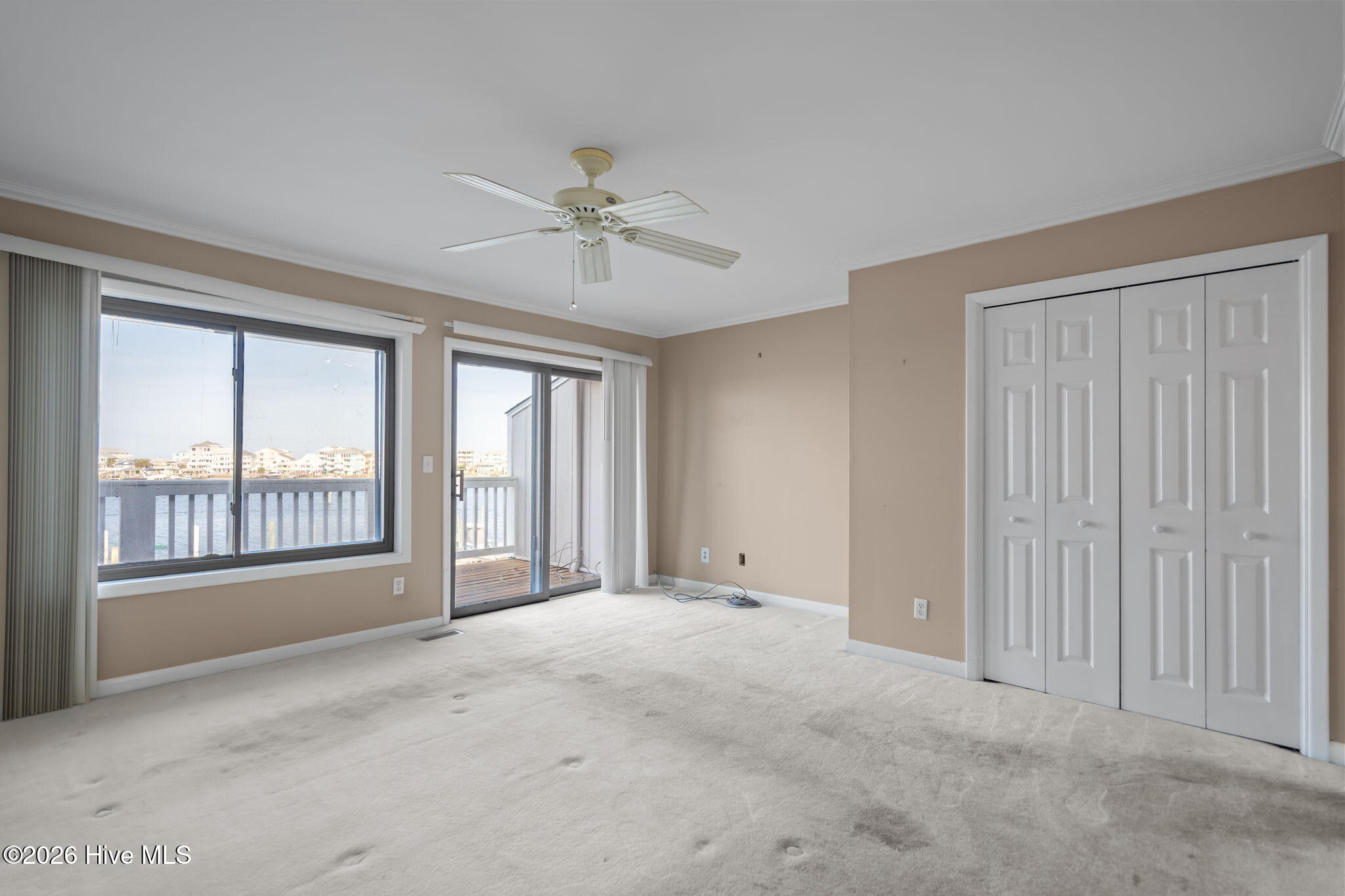 100568499 | Photo 17