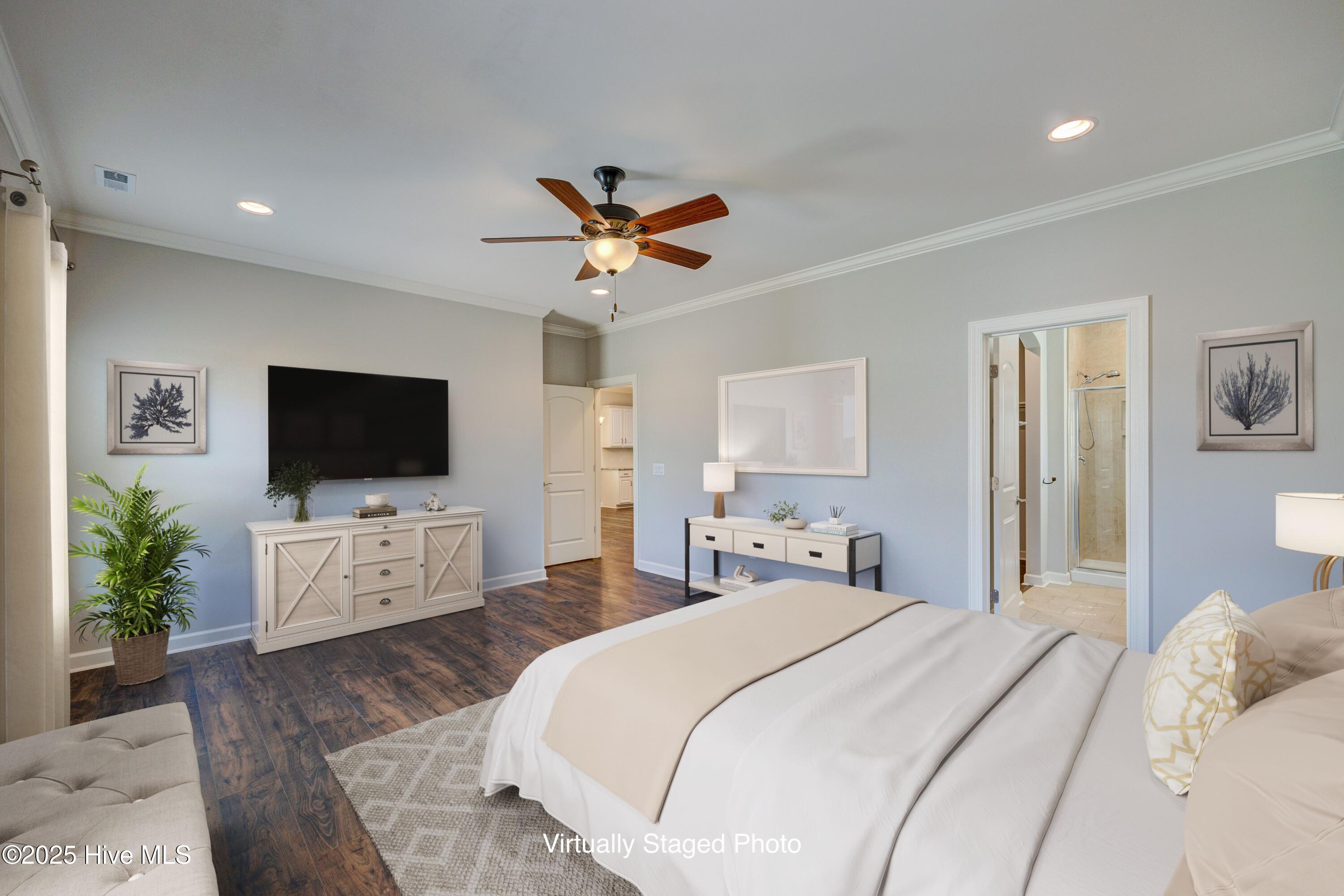 100533890 | Photo 24