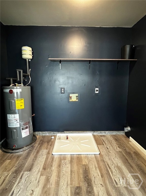 Laundry room off of bonus room