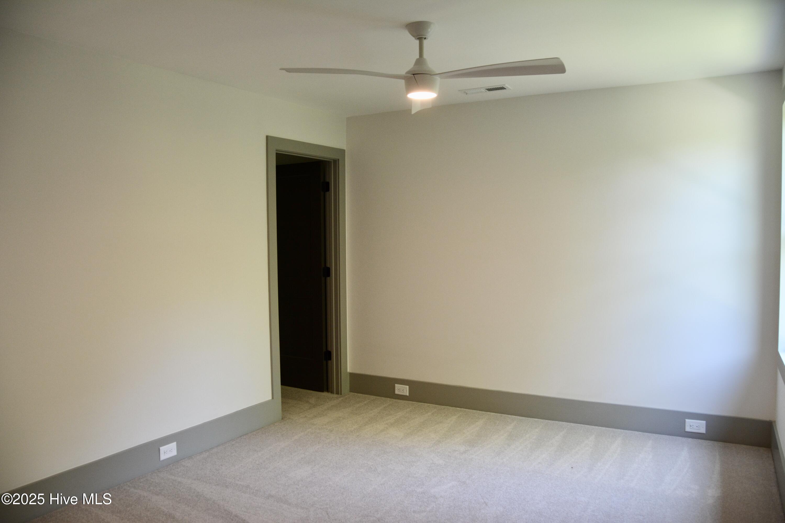 100508502 | Photo 71