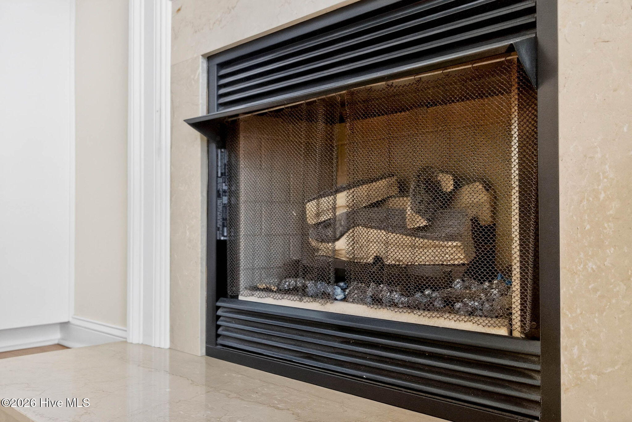 100570658 | Photo 68