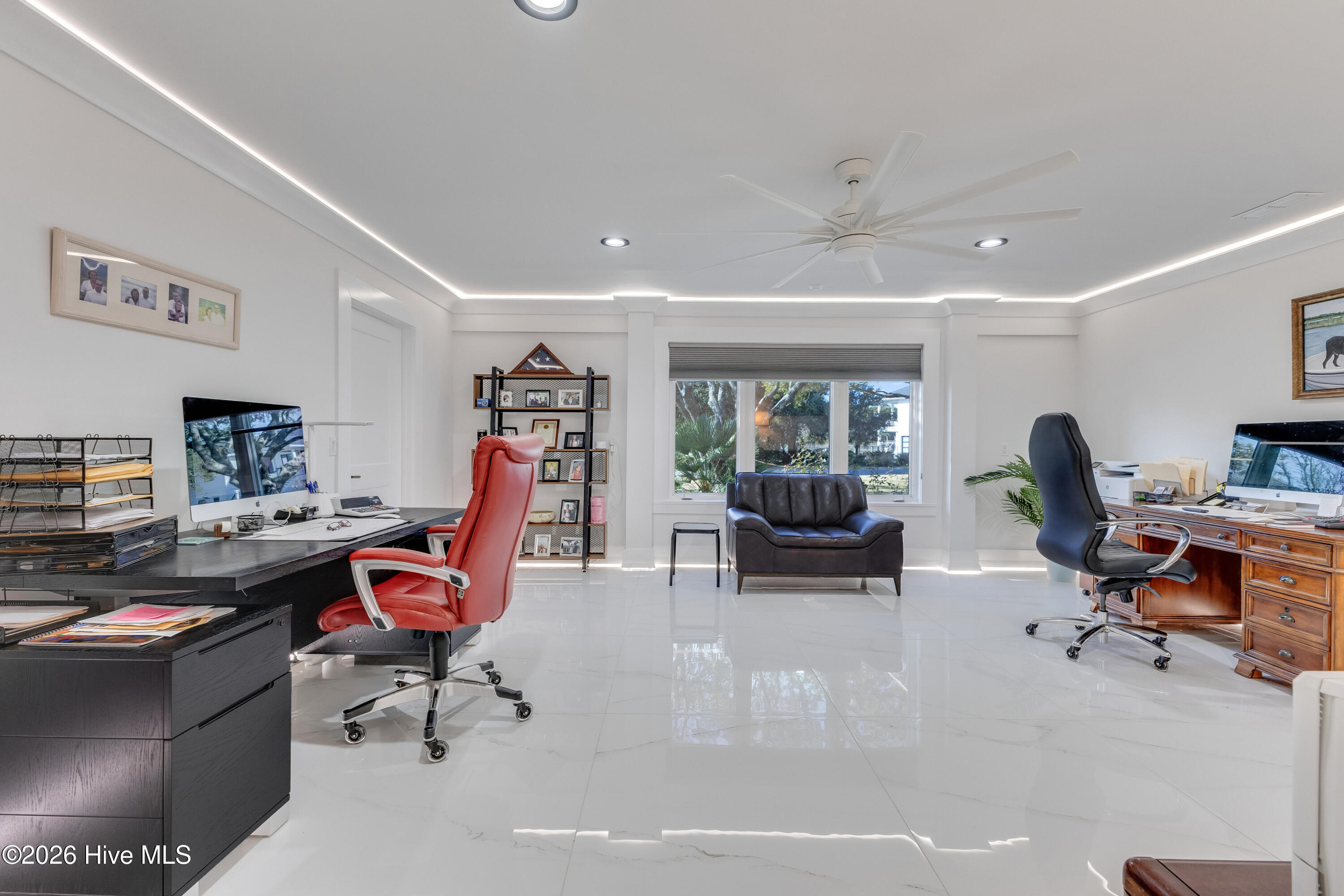 100559856 | Photo 52