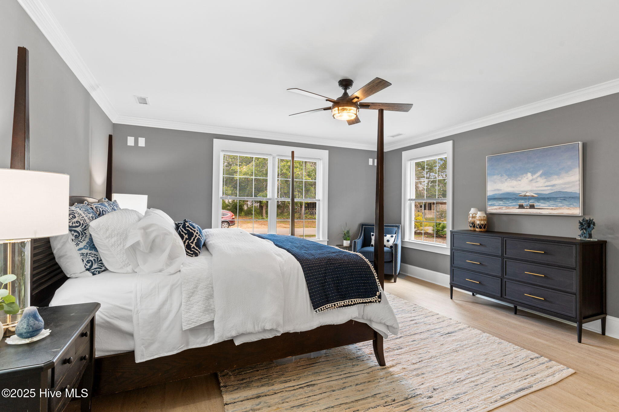 100492743 | Photo 22