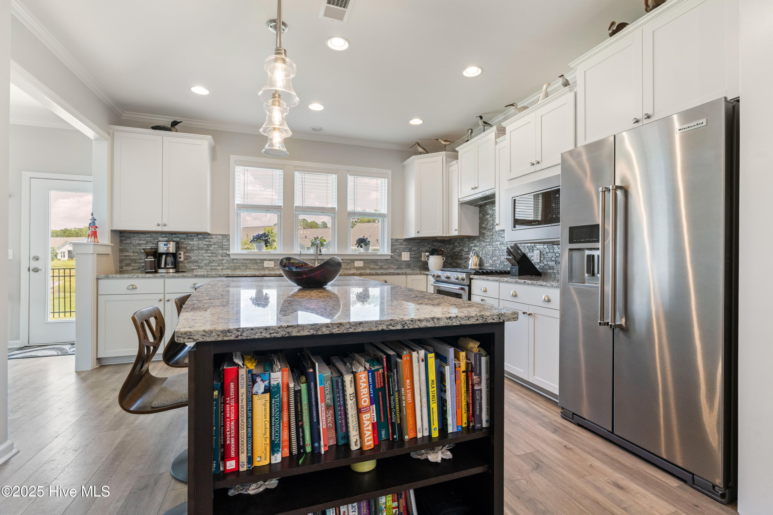 100515849 | Photo 15