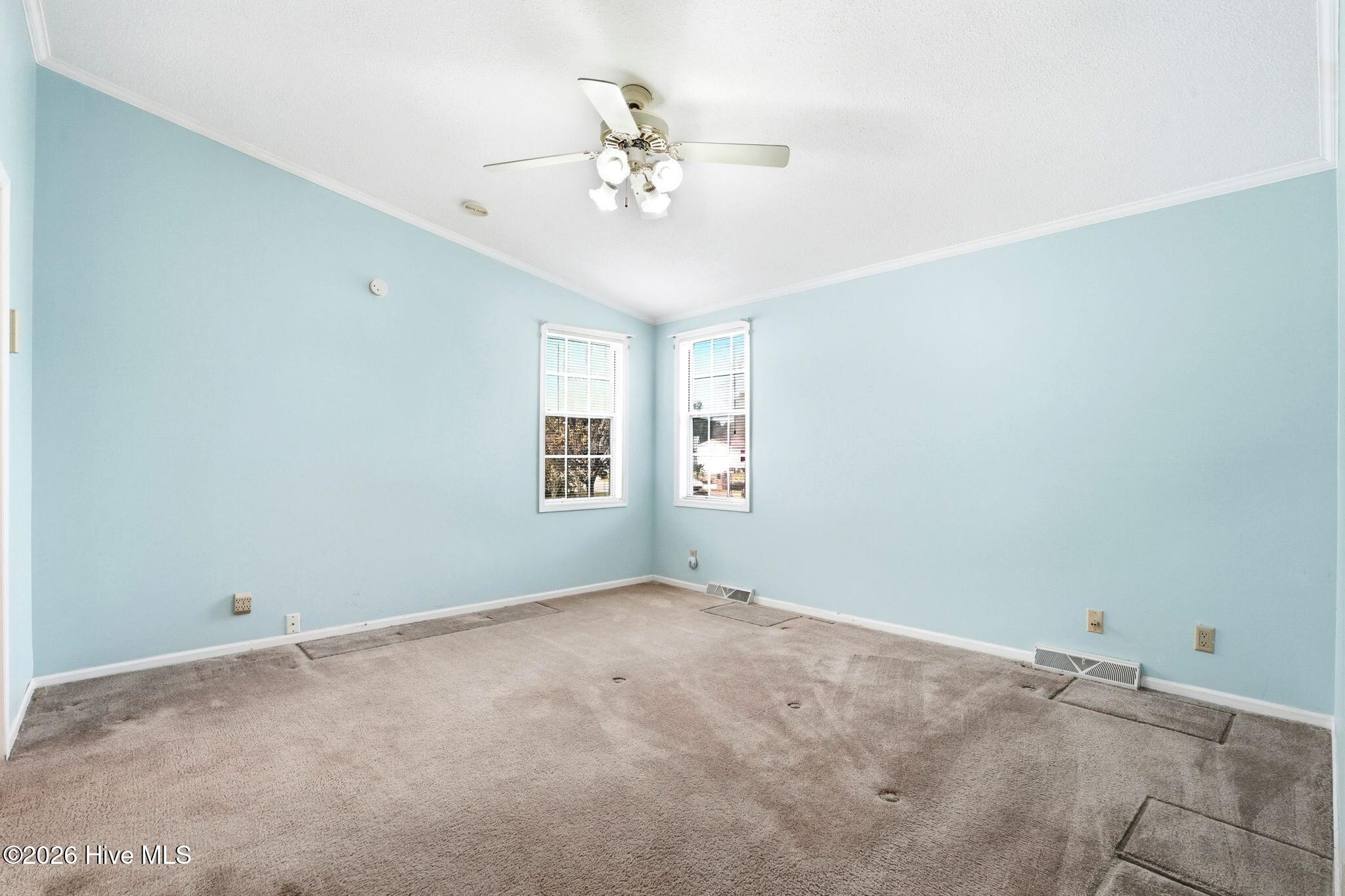 100561756 | Photo 54