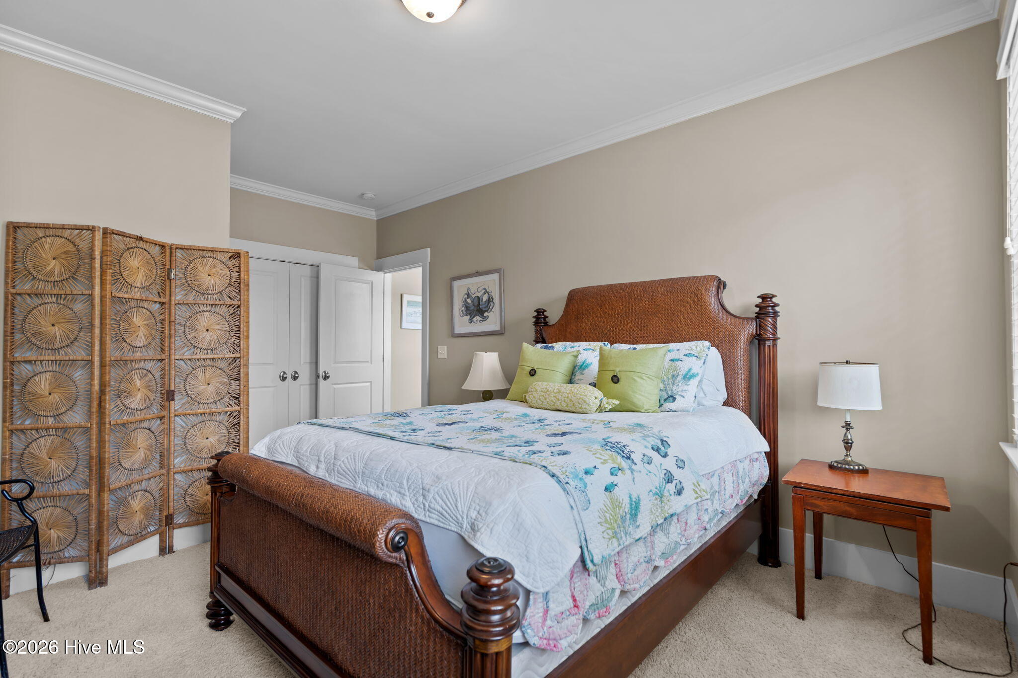 100547967 | Photo 38