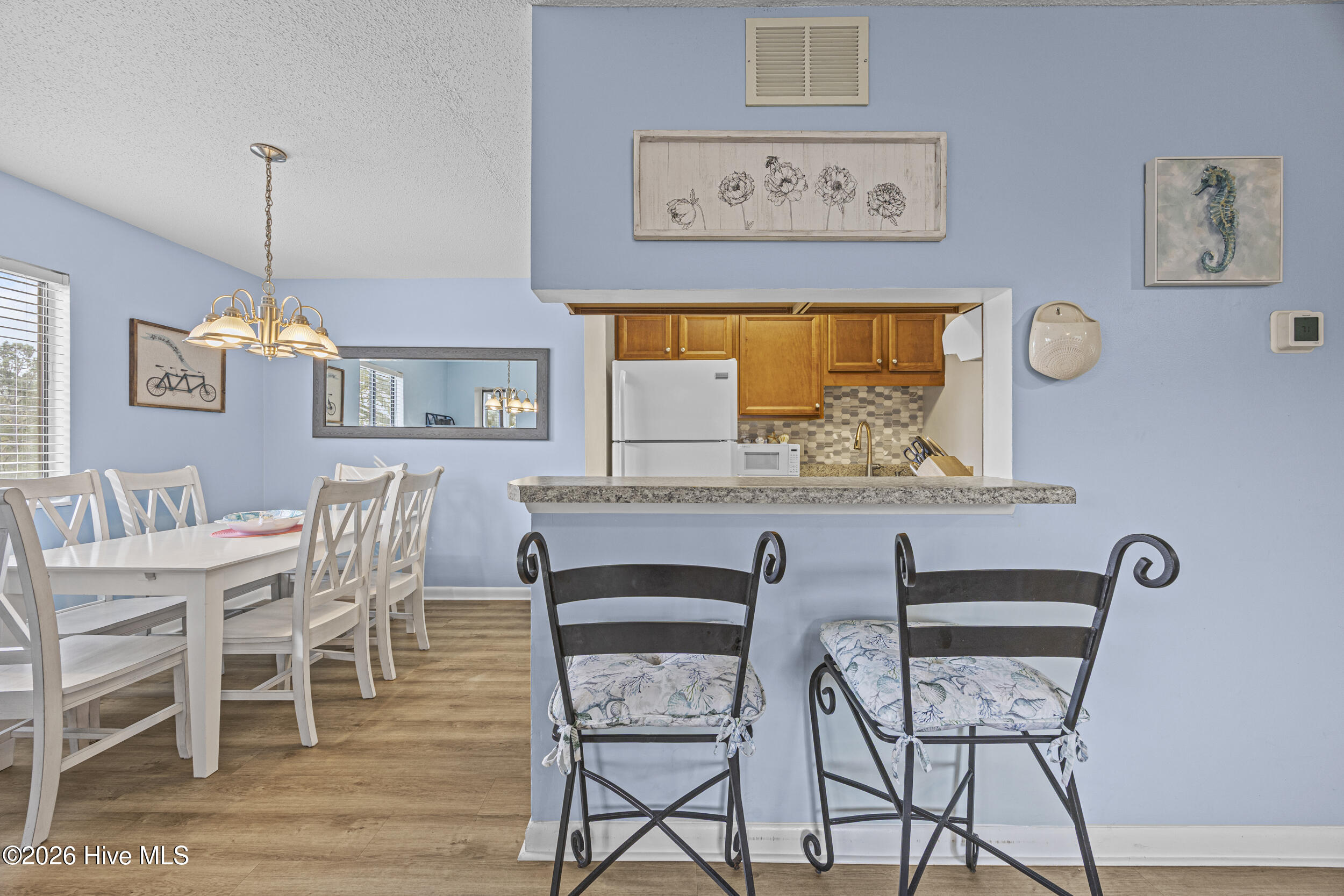 100562612 | Photo 10