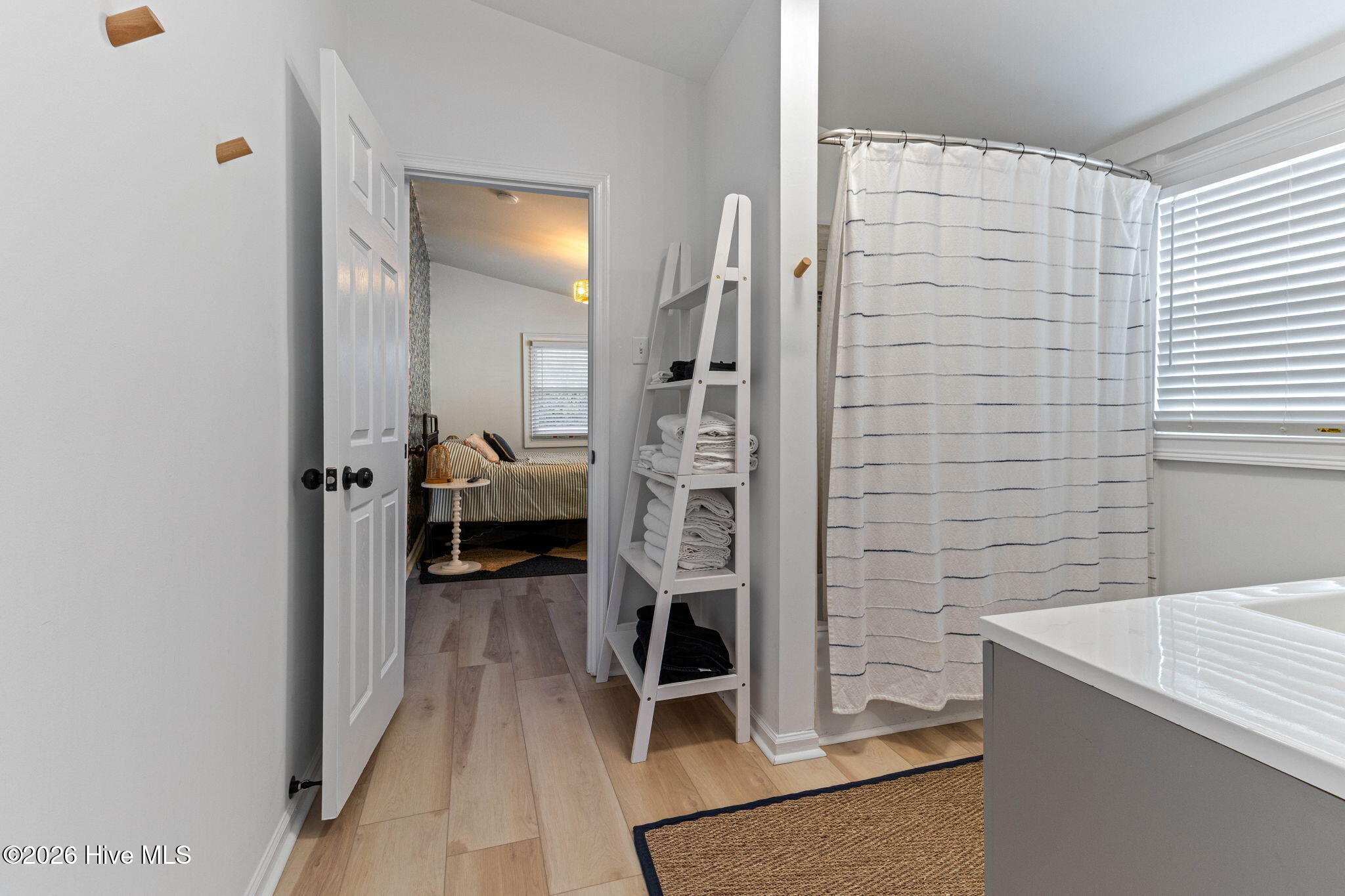 100555843 | Photo 21