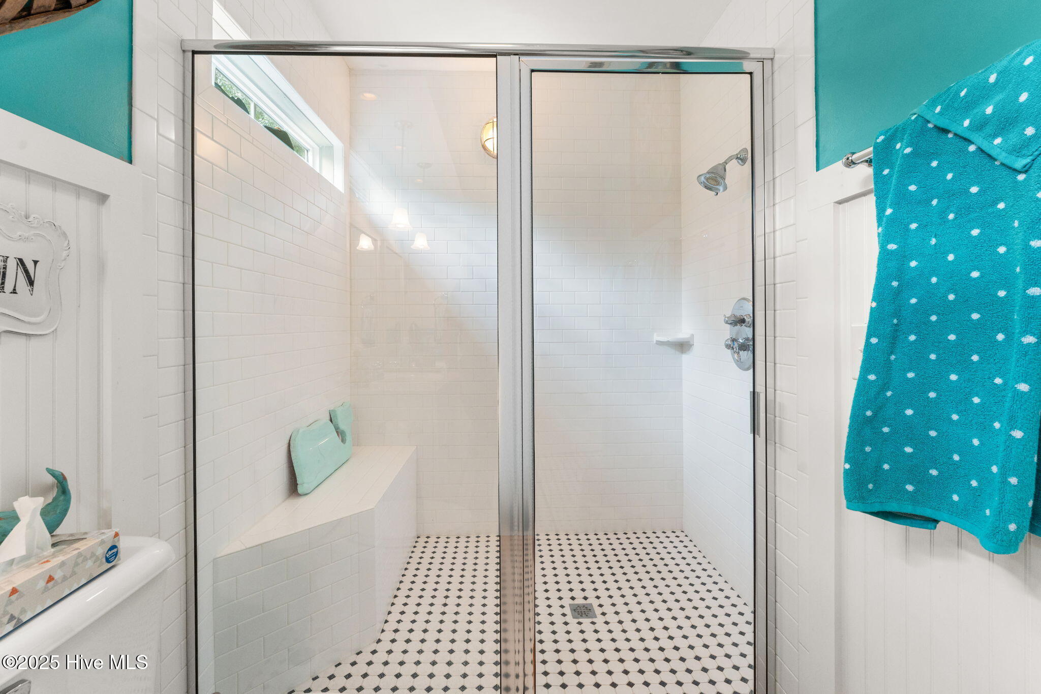 100534580 | Photo 32