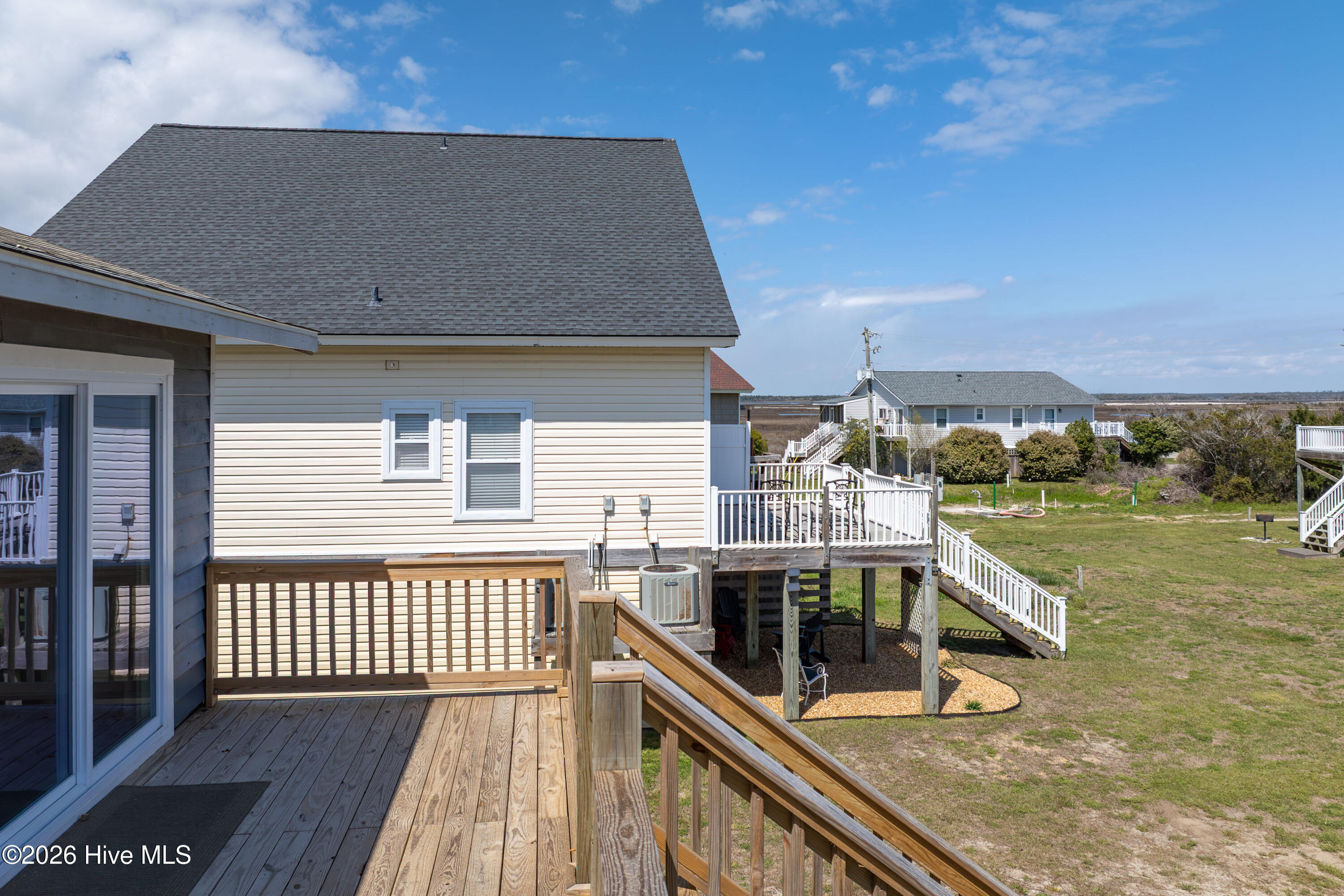 100489747 | Photo 19