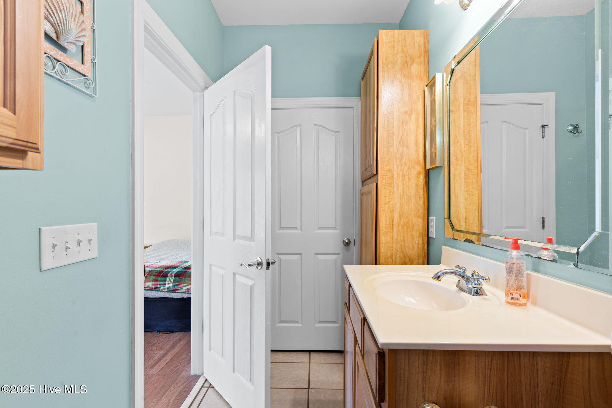 100522413 | Photo 22