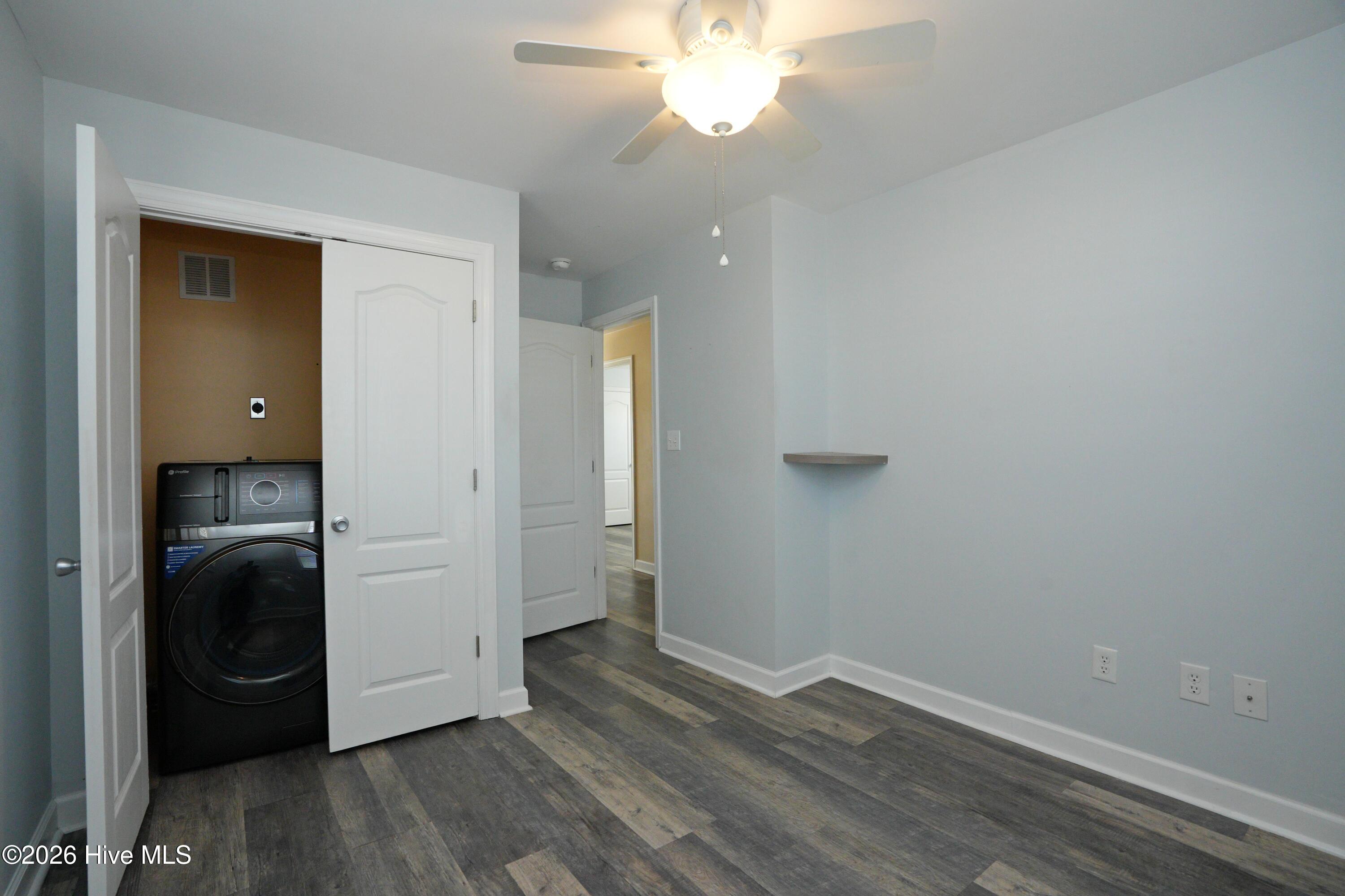 100549379 | Photo 11