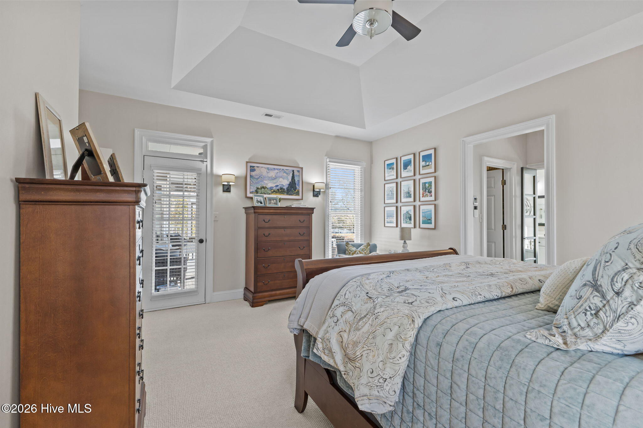 100564059 | Photo 15