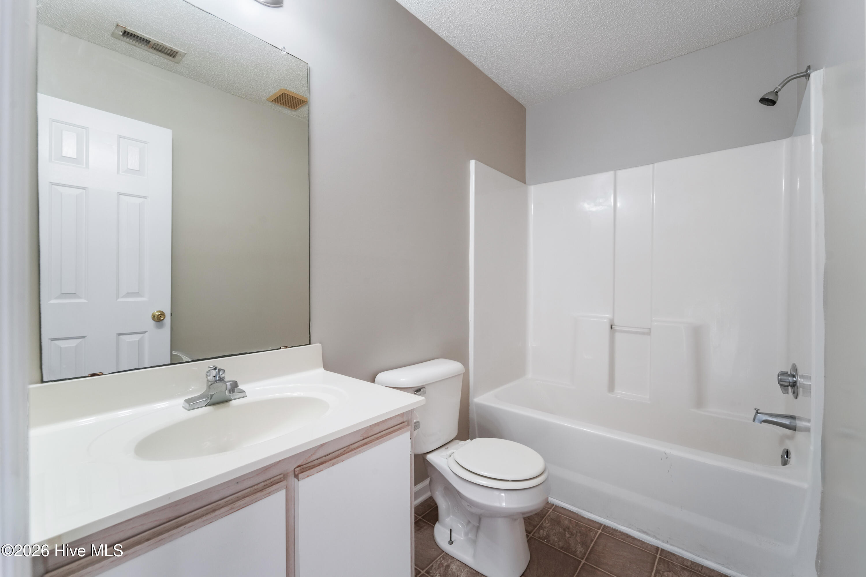 100564066 | Photo 14