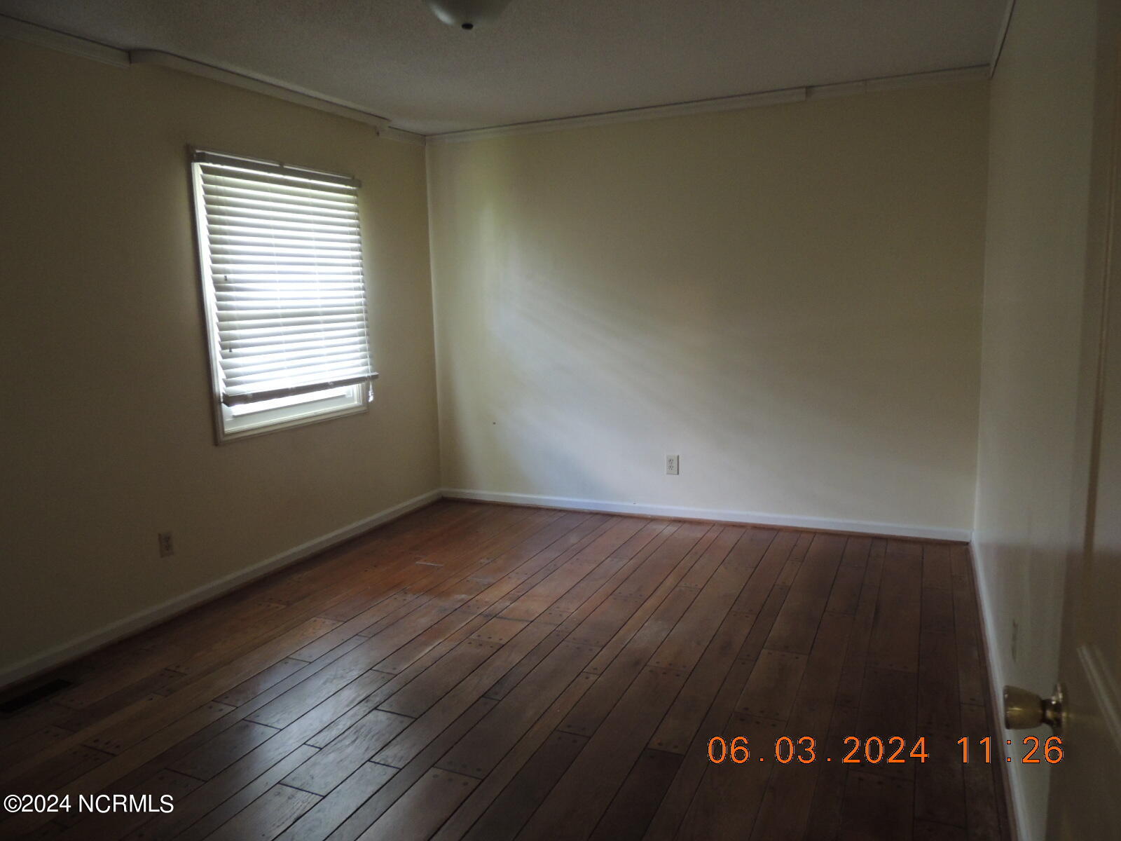 100450812 | Photo 21