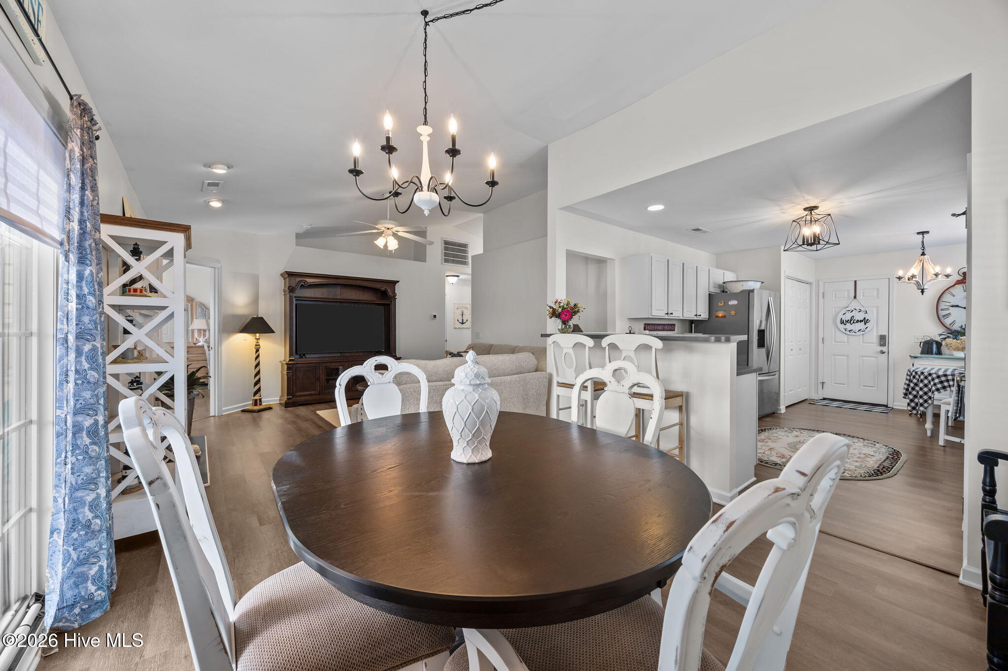 100557016 | Photo 28