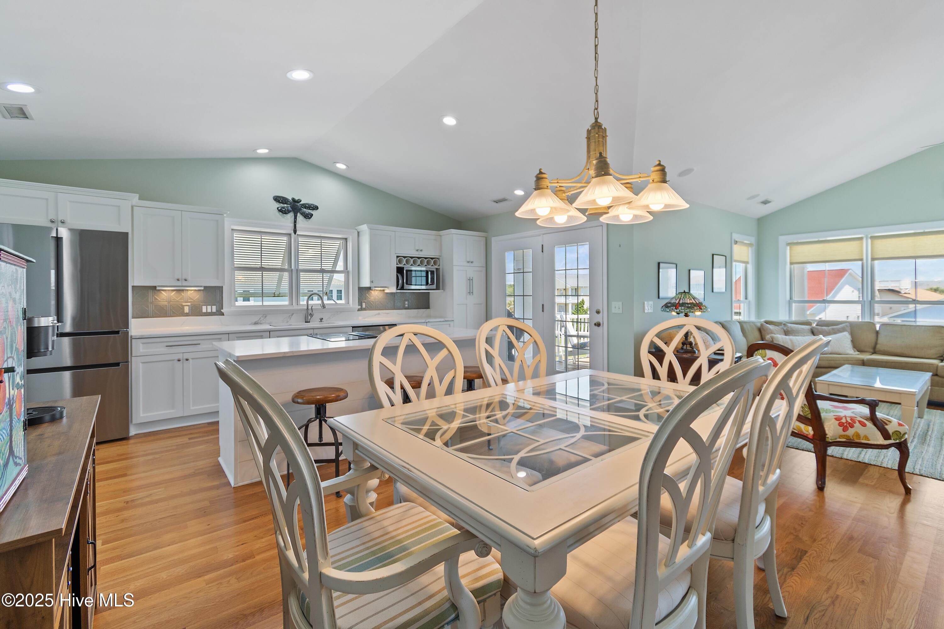 100552755 | Photo 15