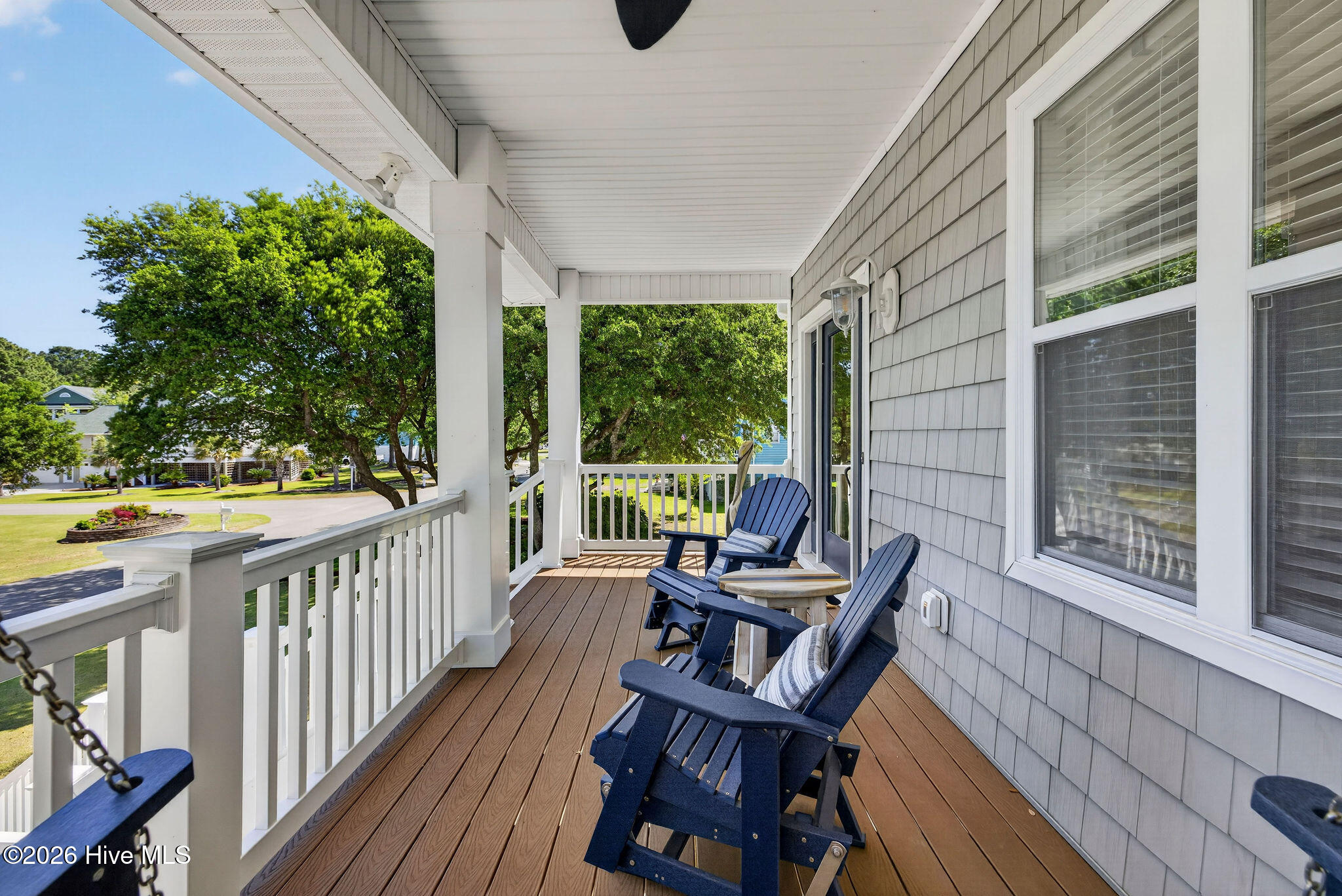 100570117 | Photo 46