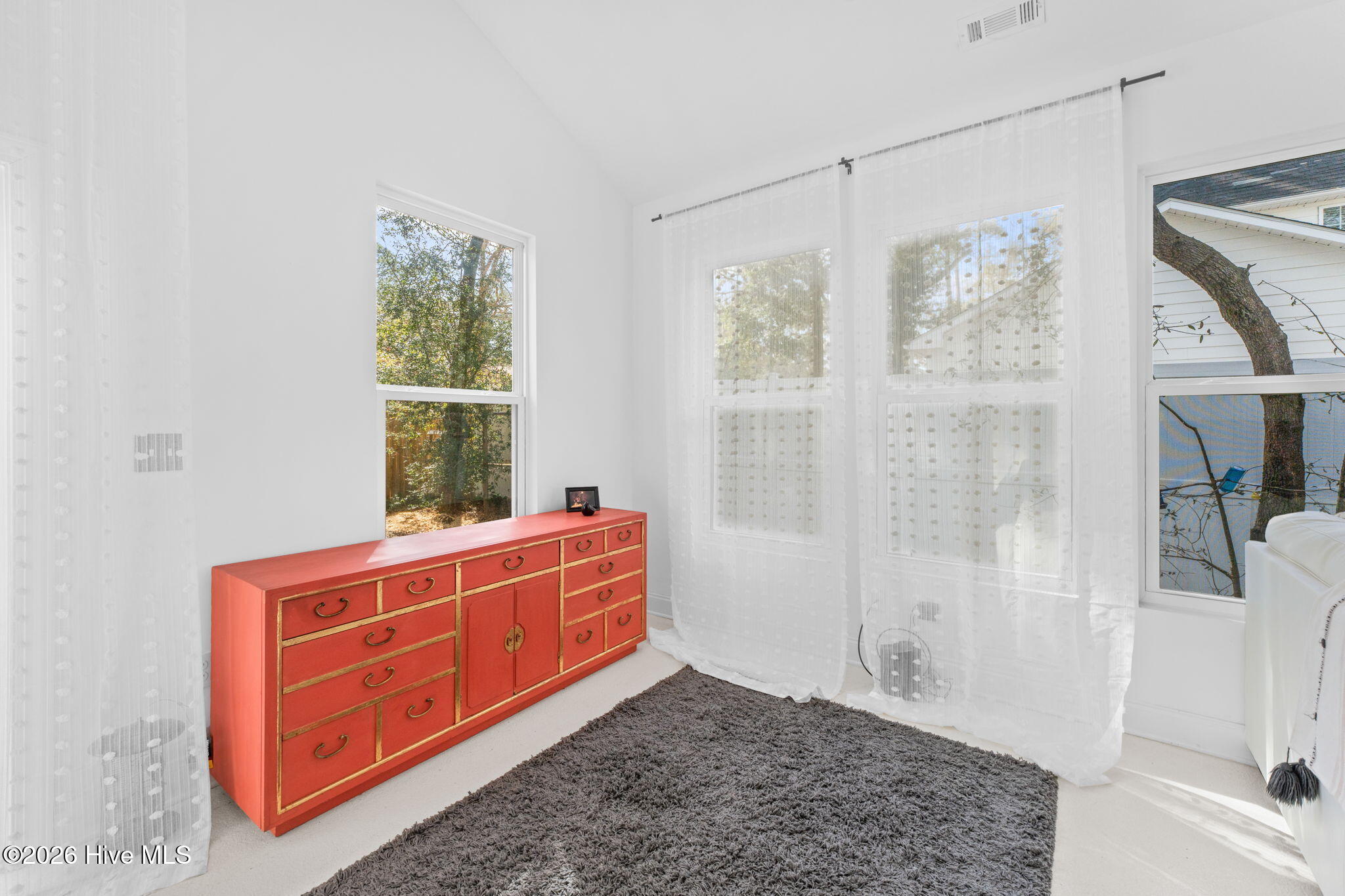 100554364 | Photo 48