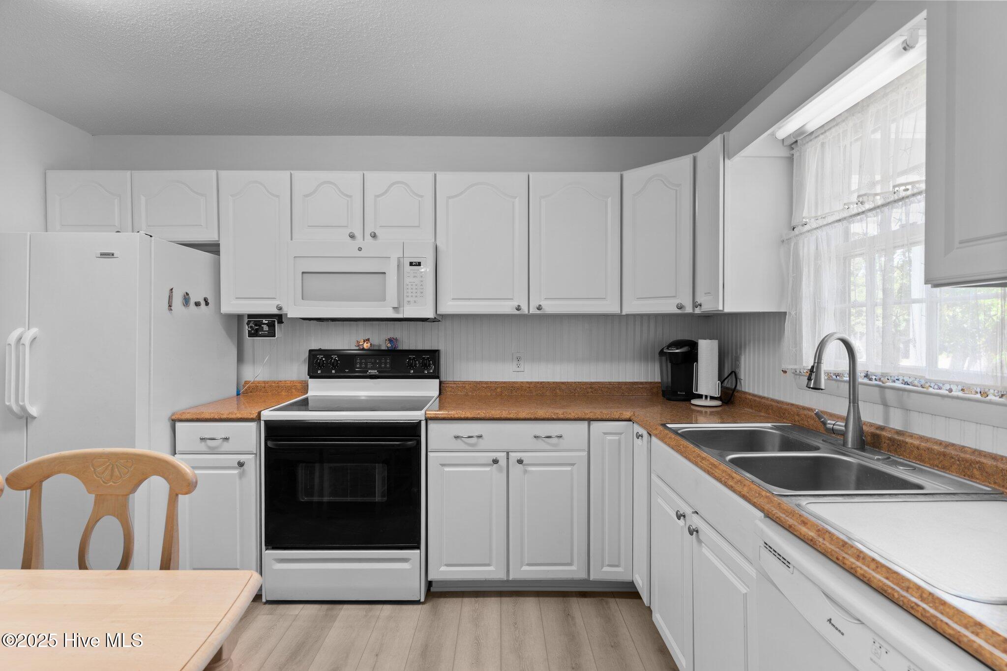 100494109 | Photo 10