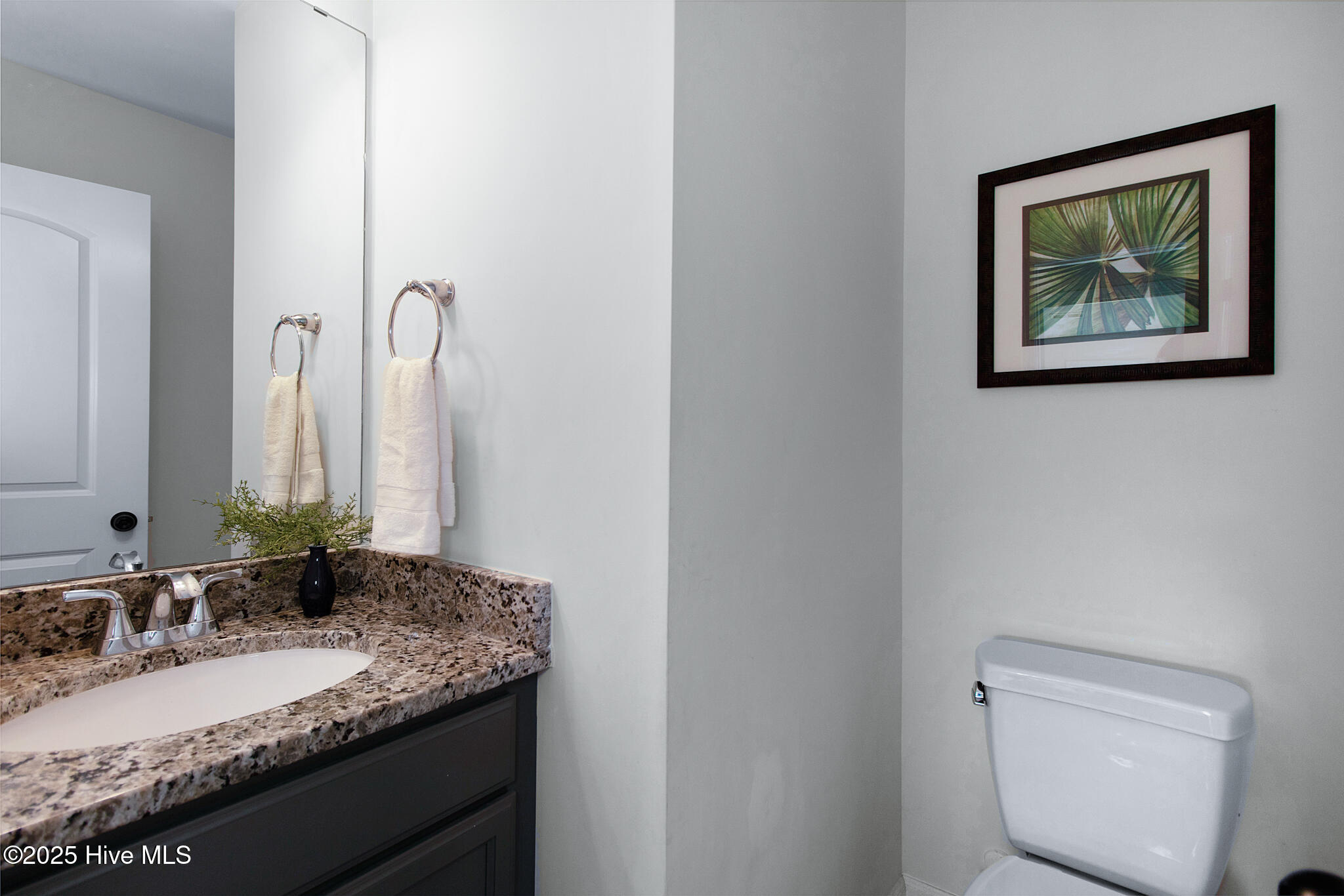 100532125 | Photo 31