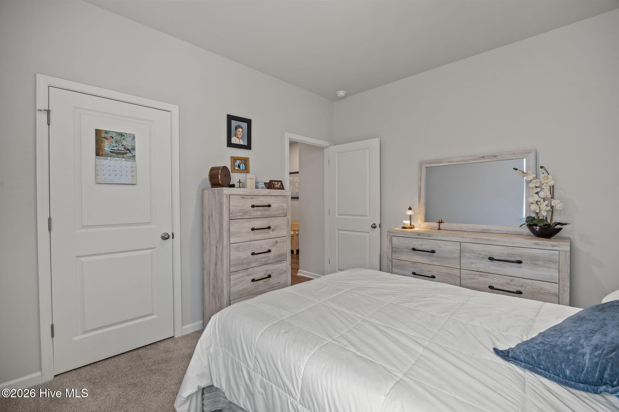 100567889 | Photo 28