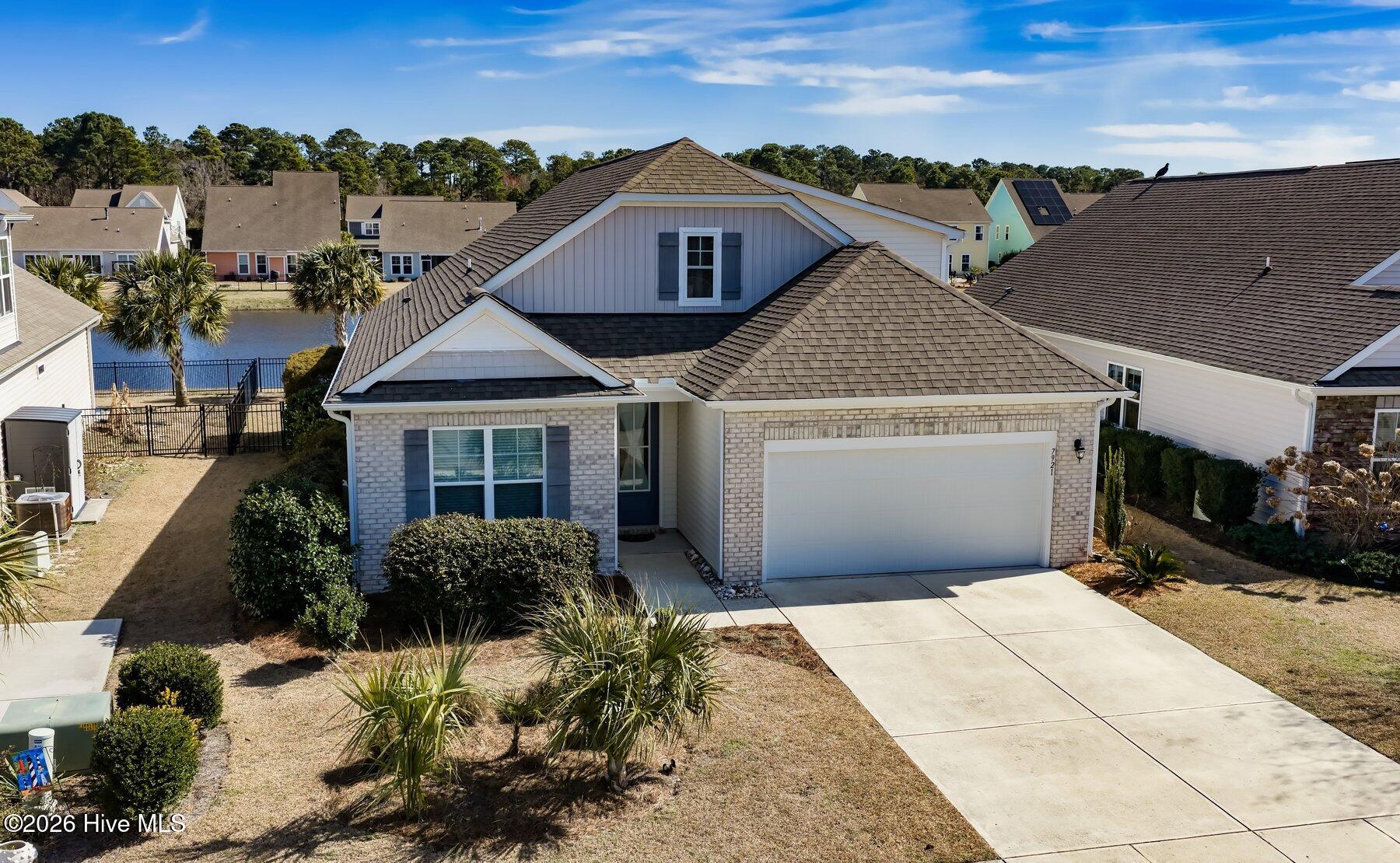 100556817 | Photo 27