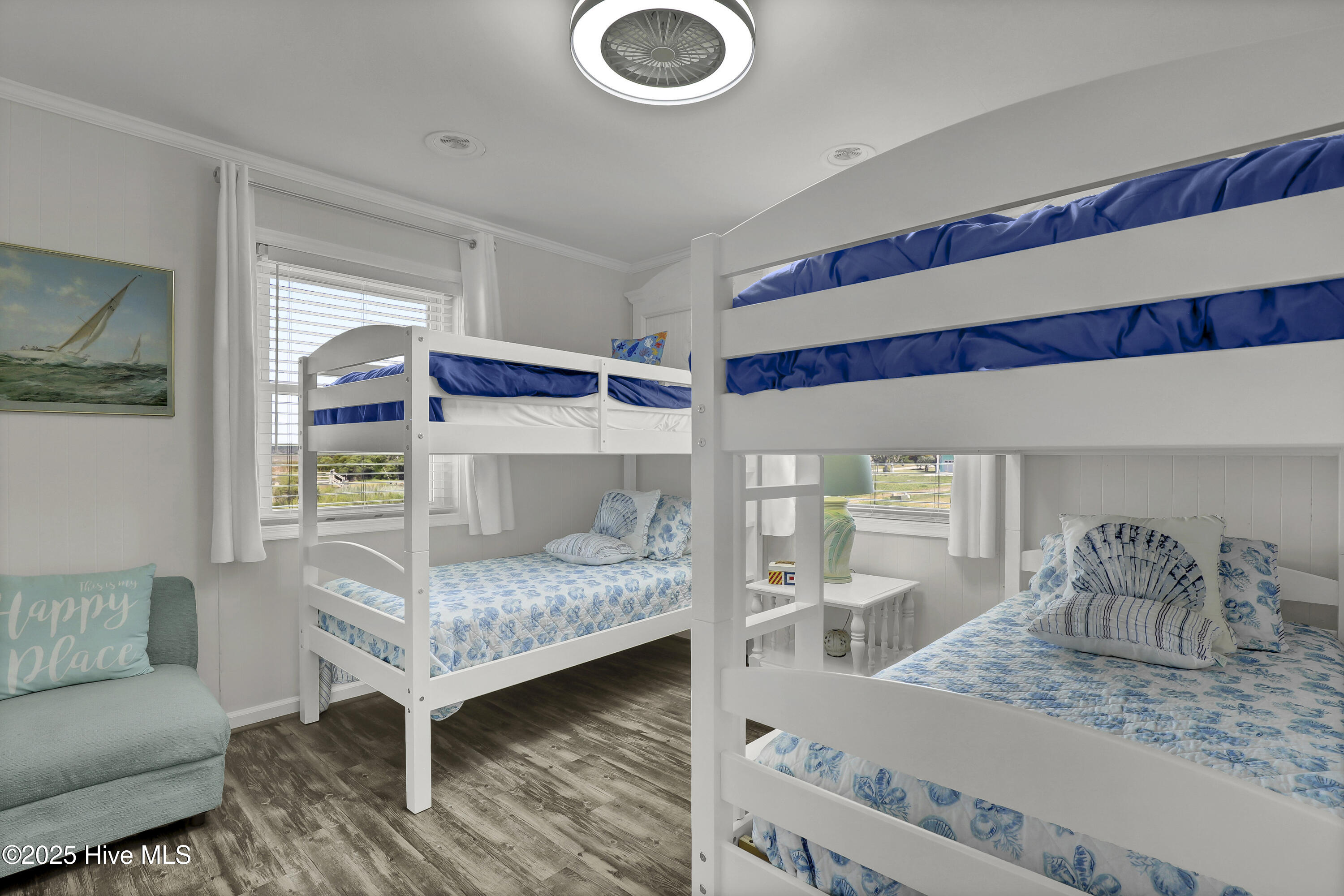 100531386 | Photo 16