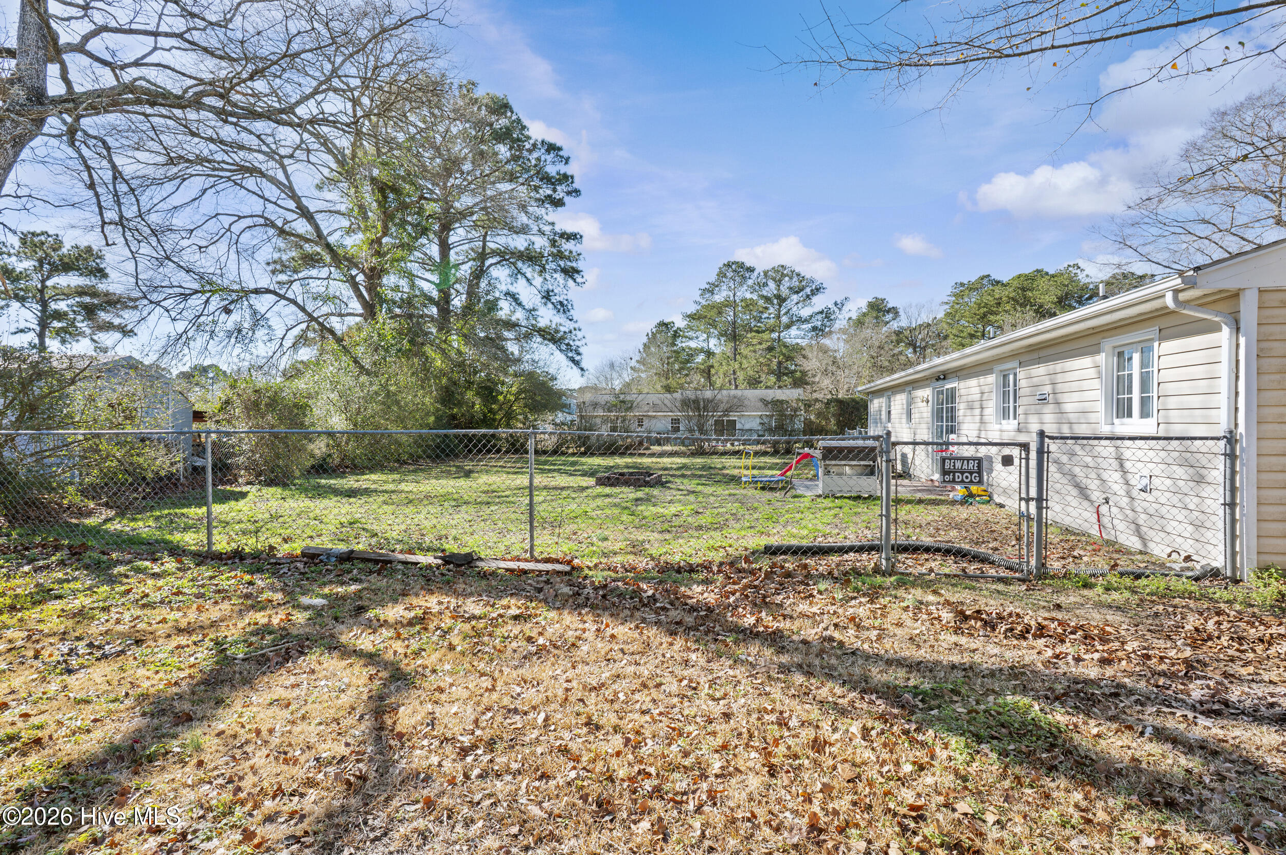 100550340 | Photo 25