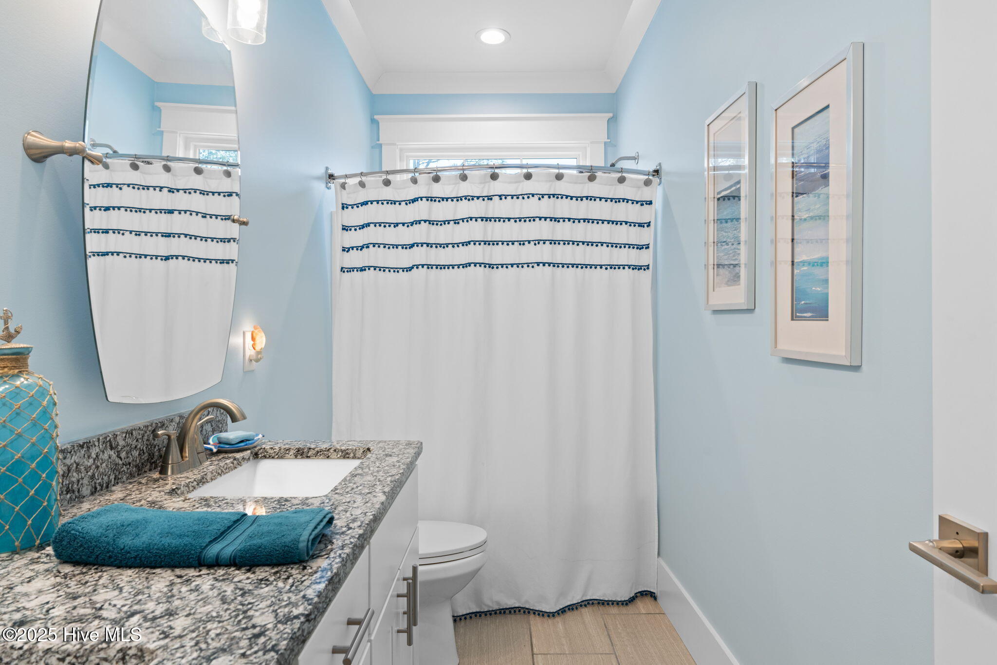 100543209 | Photo 41