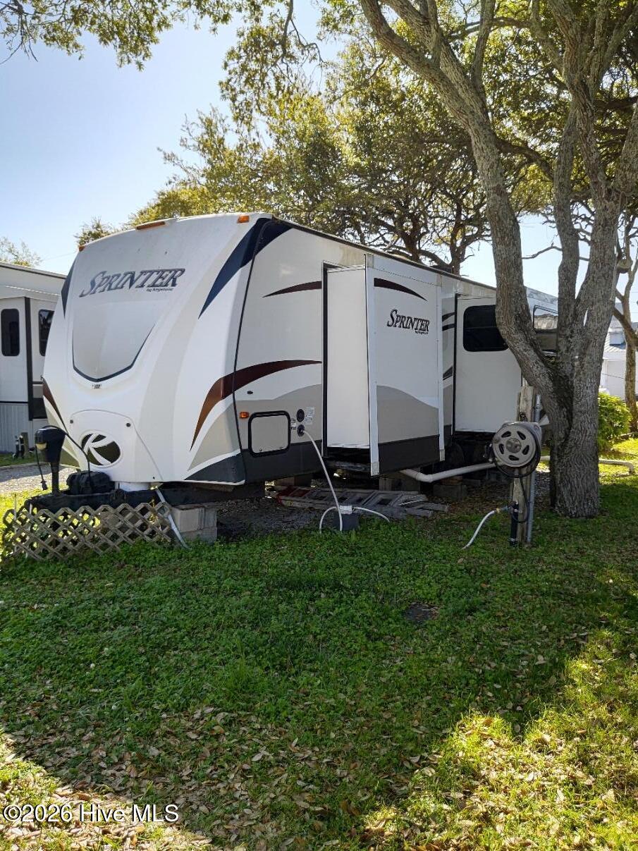 100567863 | Photo 13