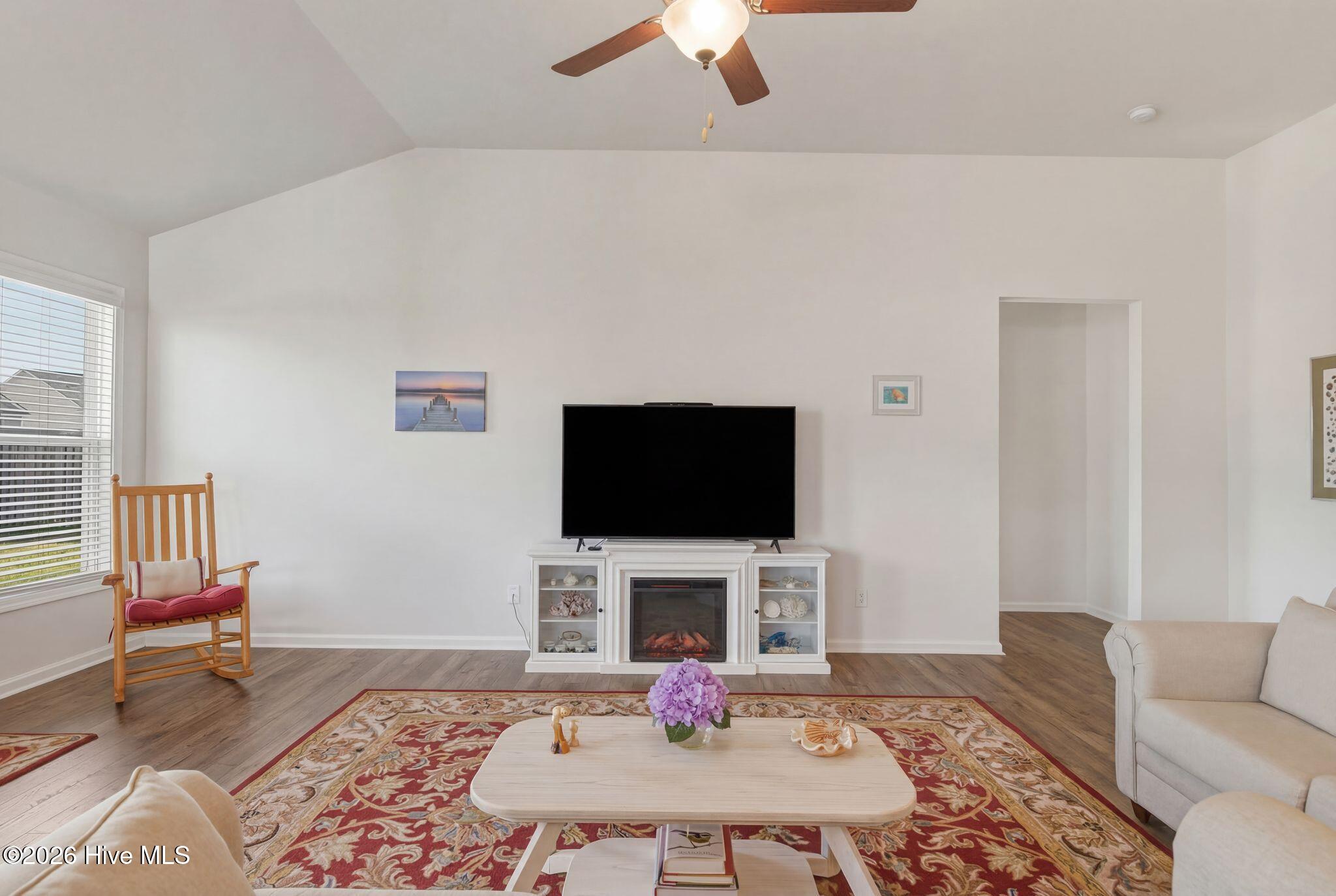 100563254 | Photo 15