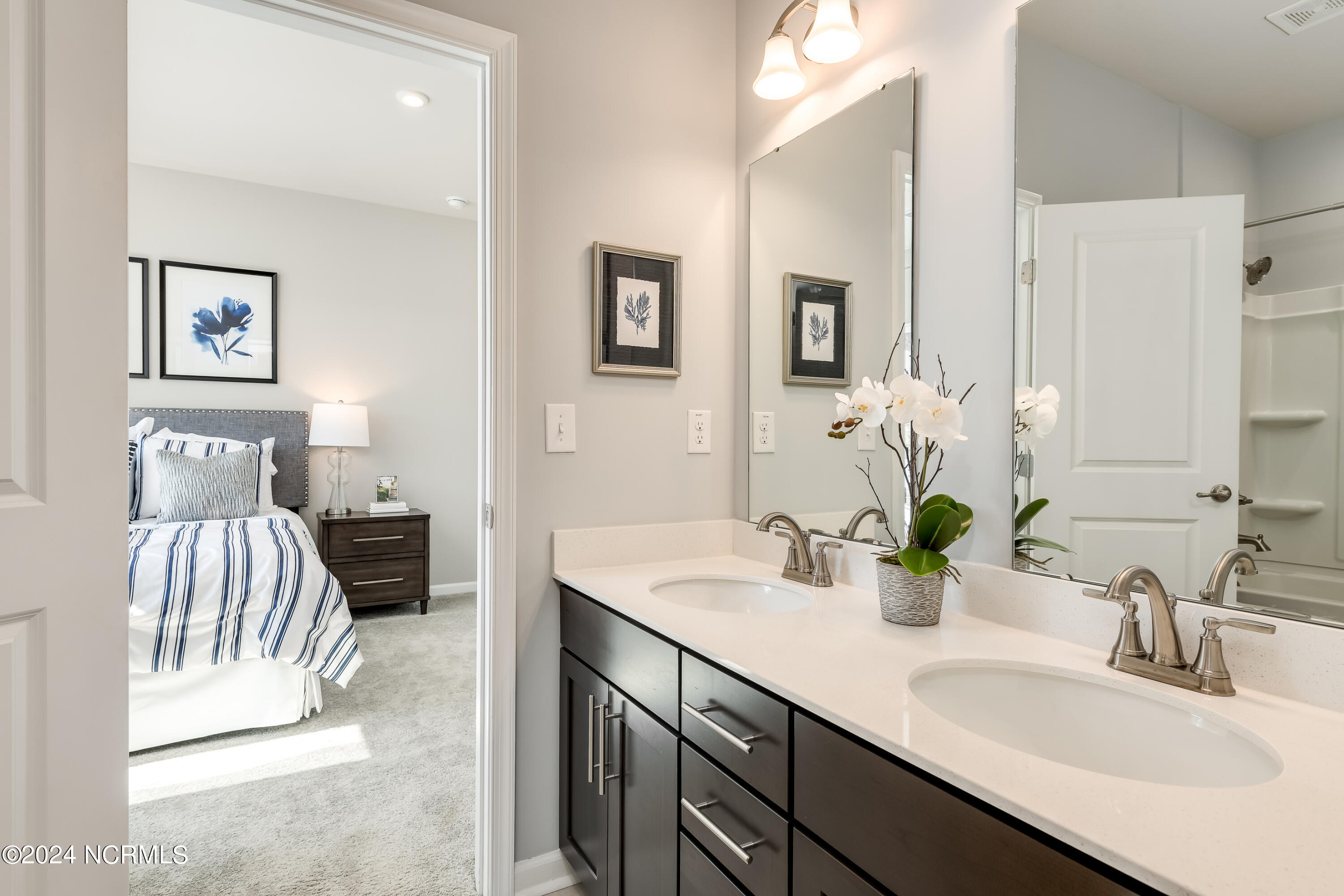 100558534 | Photo 16