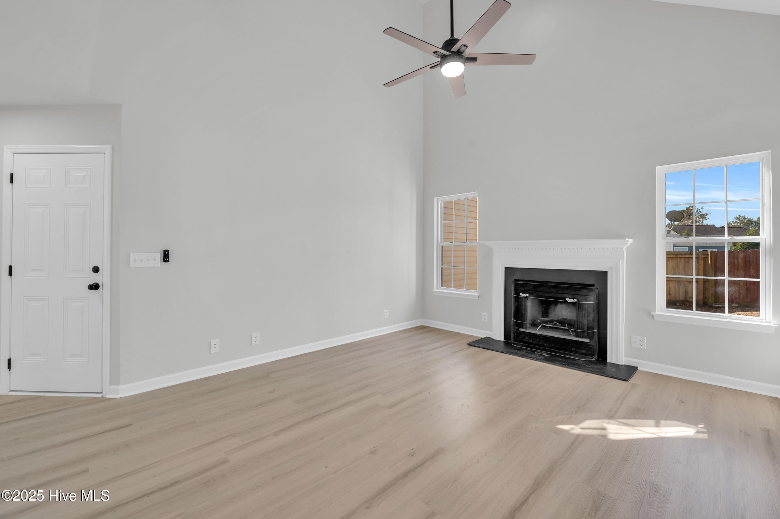 100540827 | Photo 17