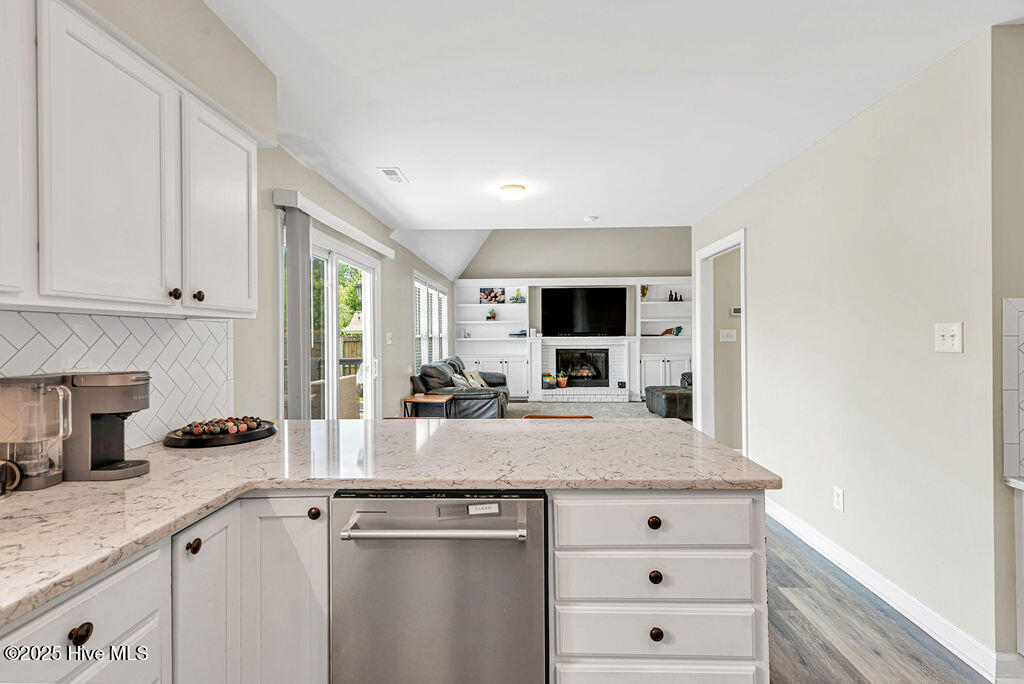 100524146 | Photo 18