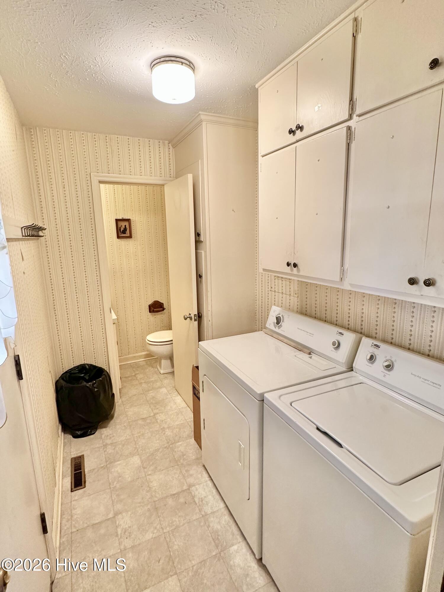 Homes for sale in Elizabethtown, NC | 201 Pecan Dr, Elizabethtown, NC 28337 | MLS# 100556408