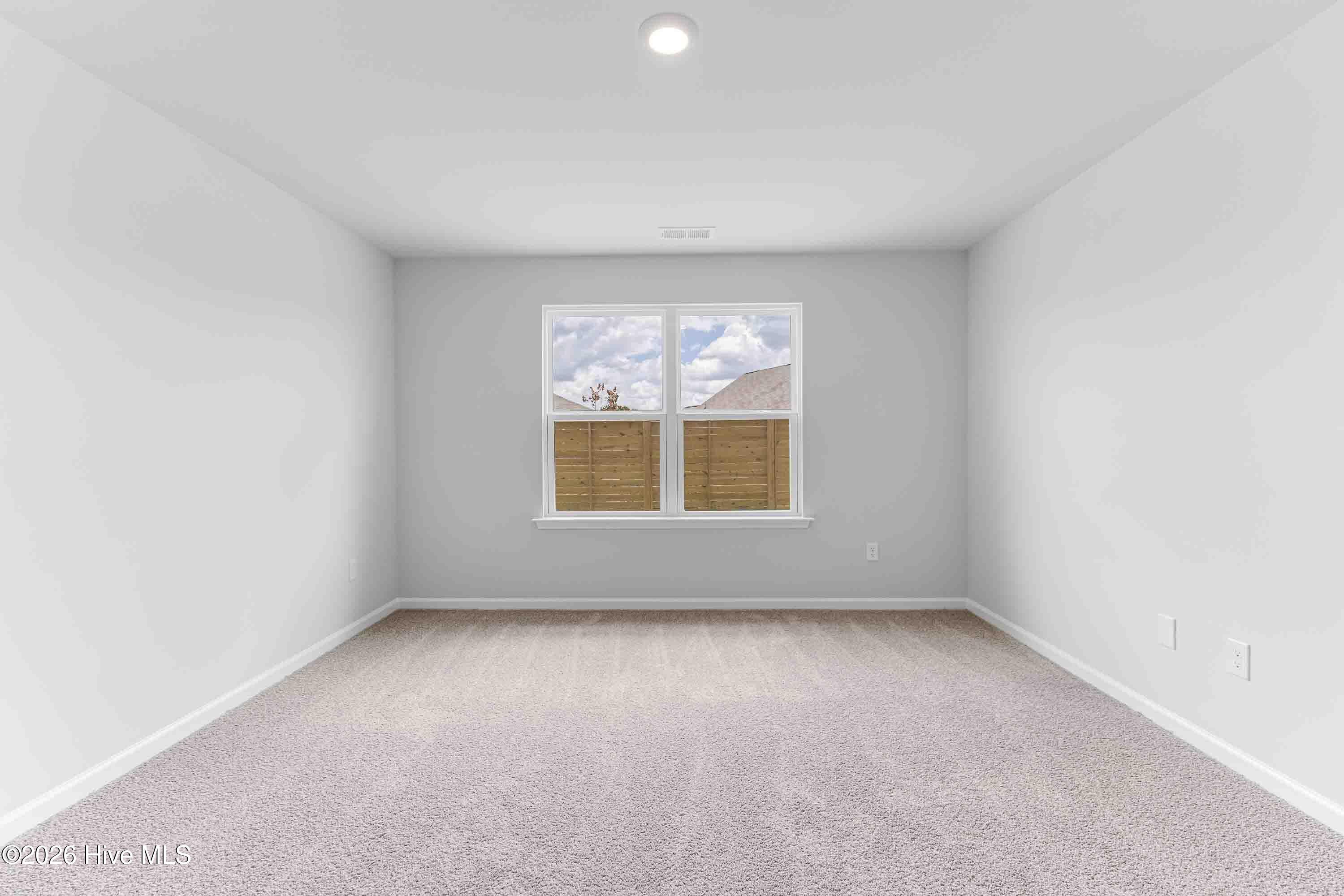 100569617 | Photo 21