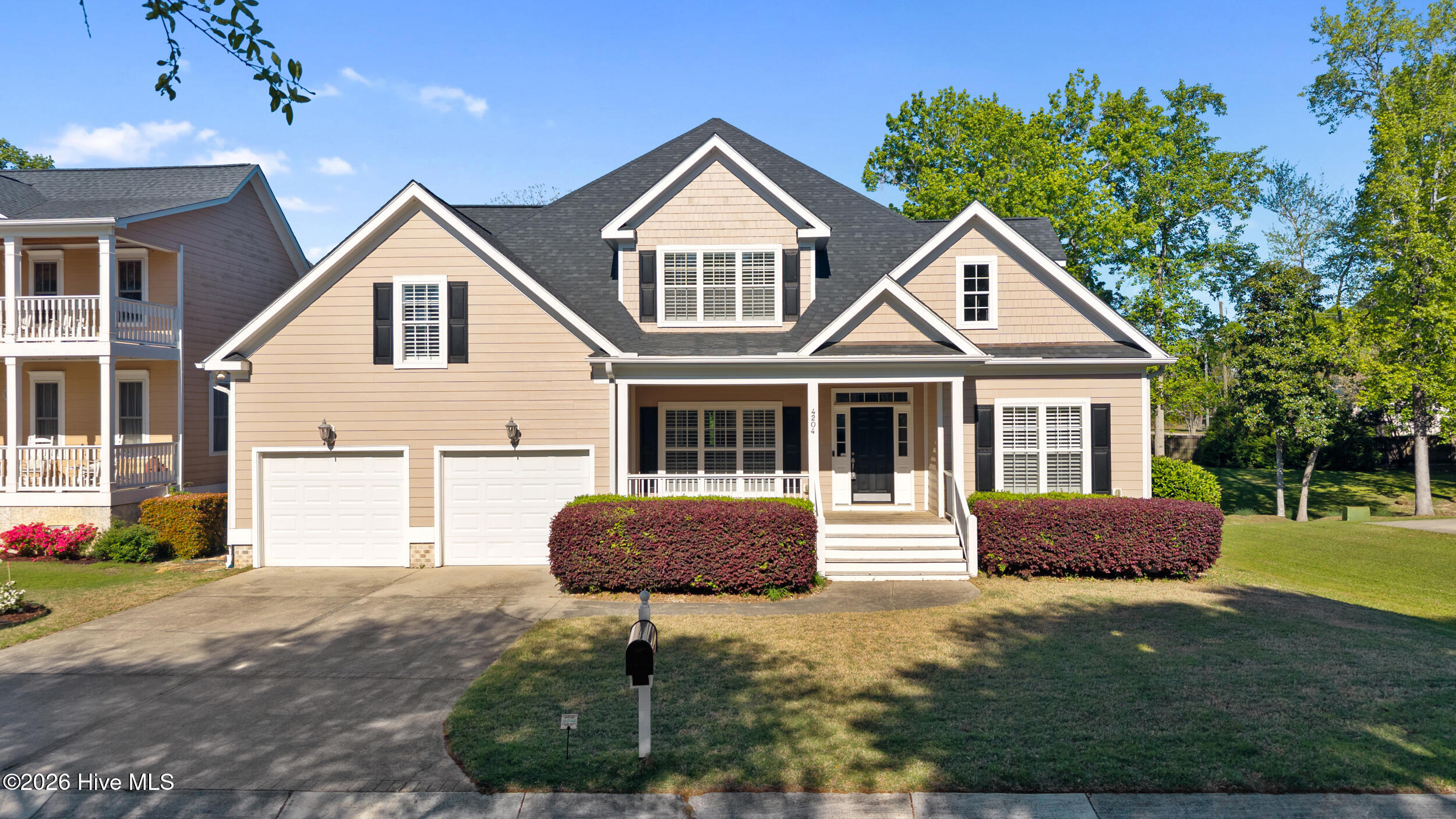 100567096 | Photo 63