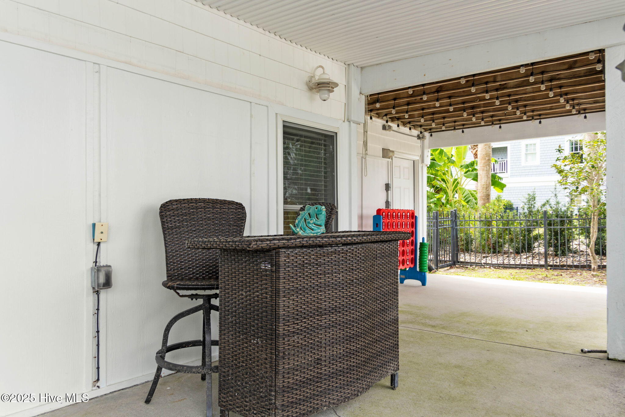 100543695 | Photo 70