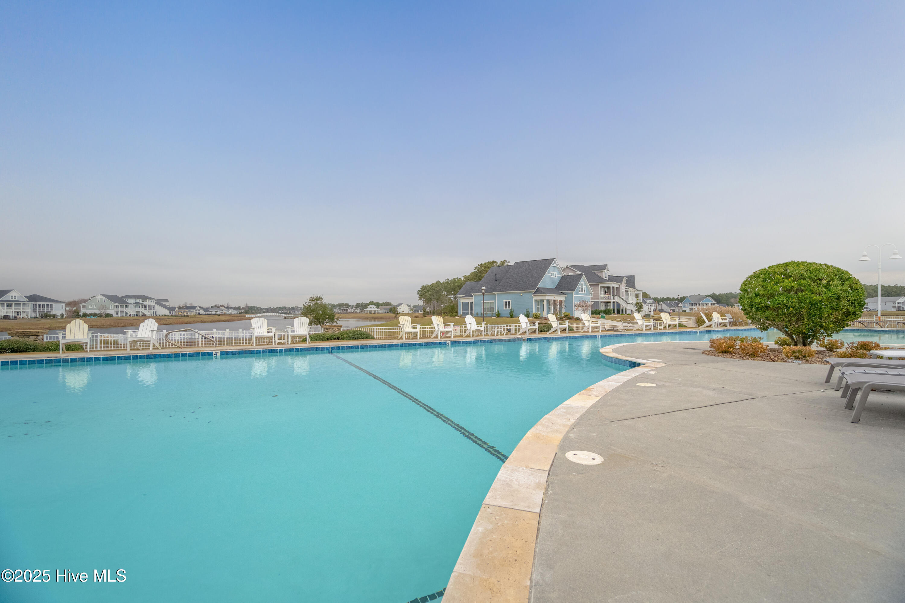 100545197 | Photo 108