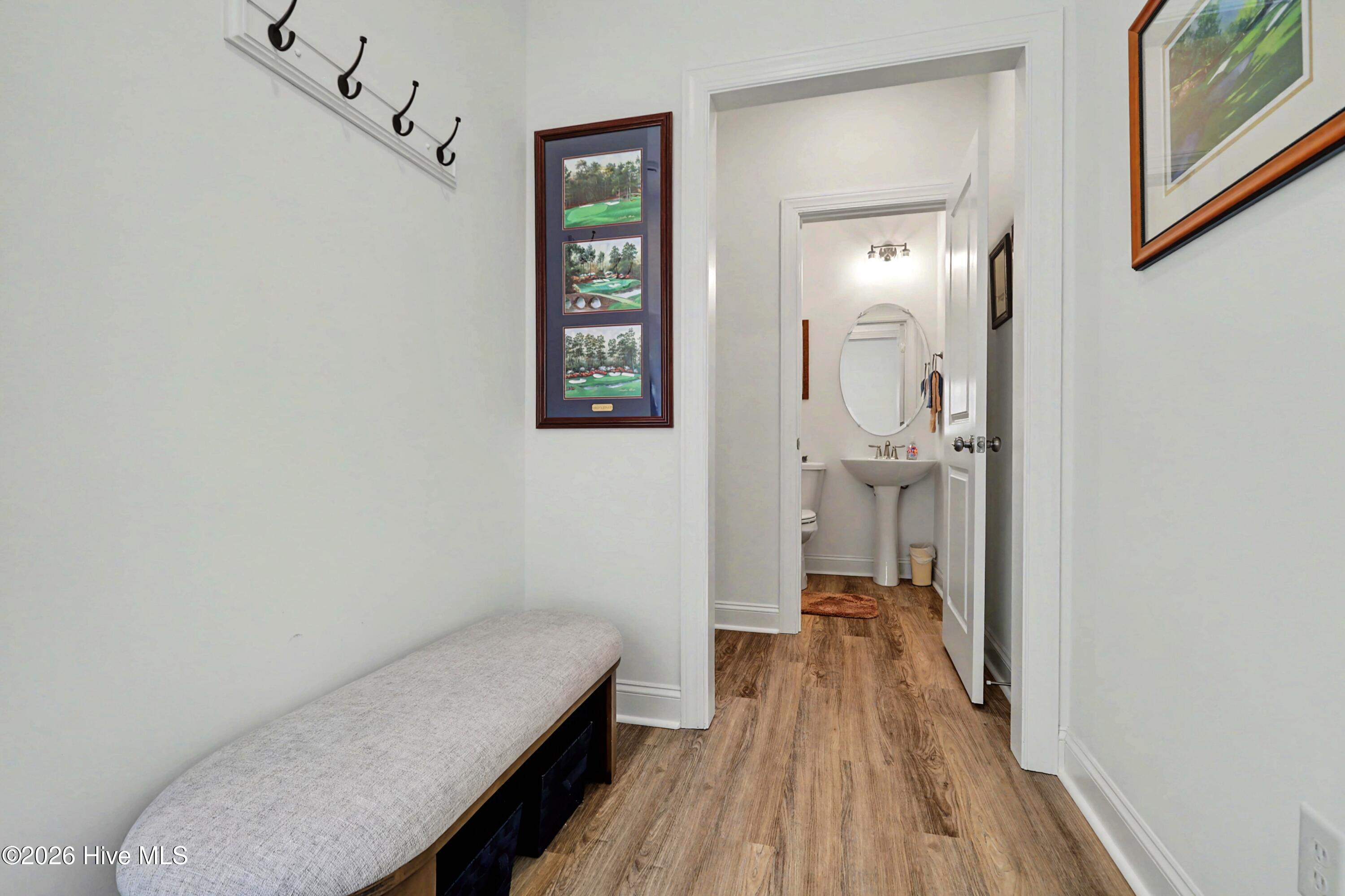 100553259 | Photo 22